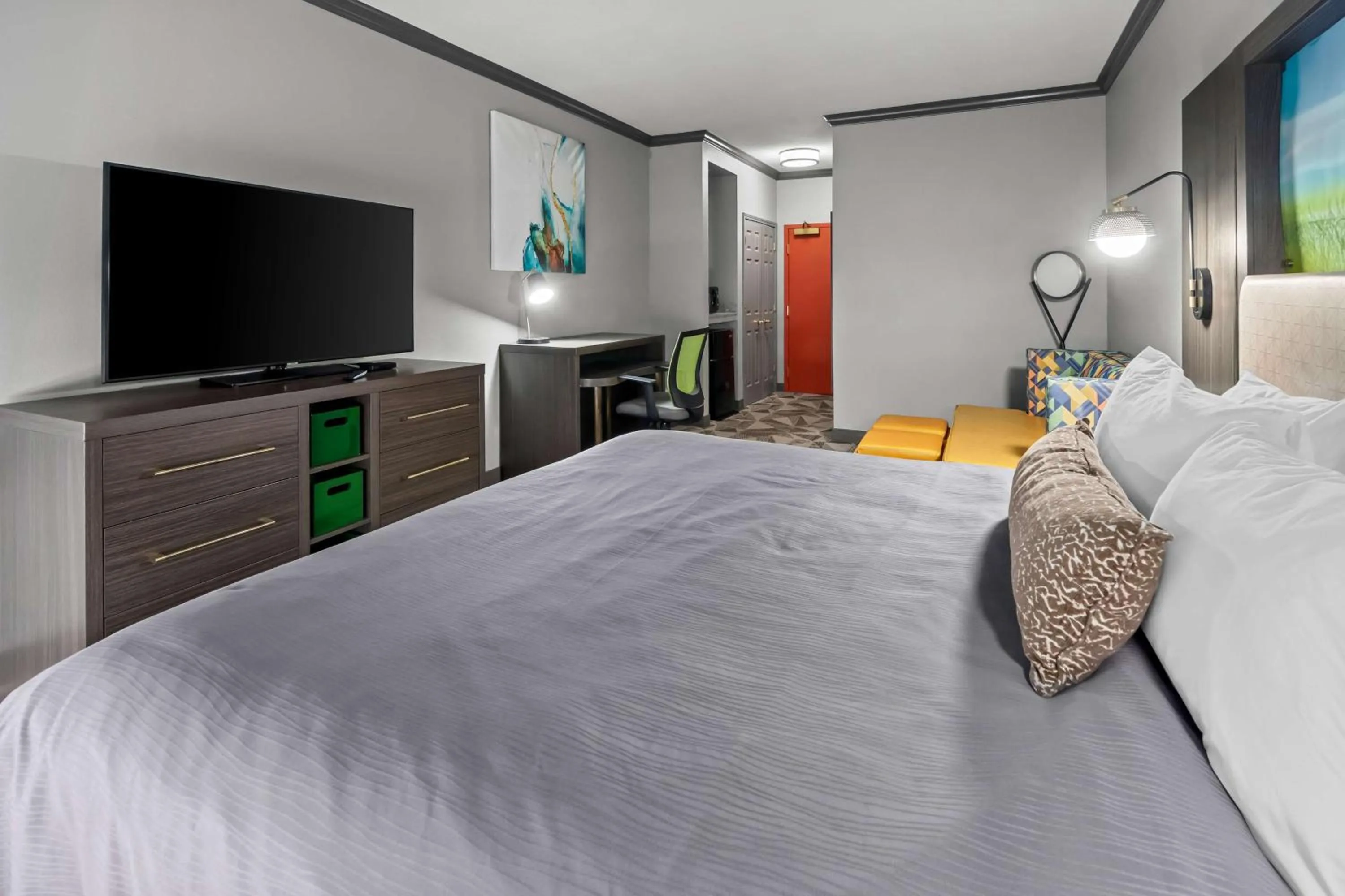 Bedroom, Bed in Big Country Hotel & Suites, SureStay Collection by BW