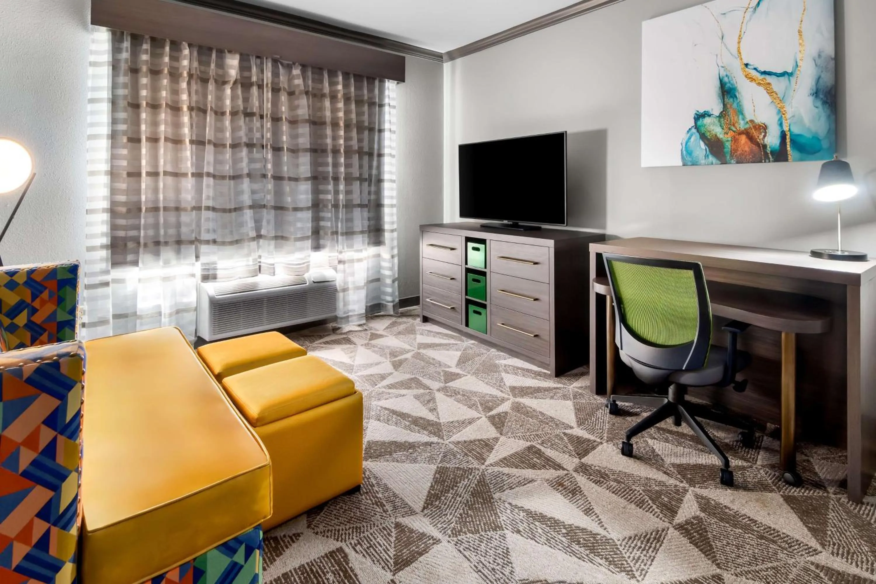 Bedroom, Bed in Big Country Hotel & Suites, SureStay Collection by BW