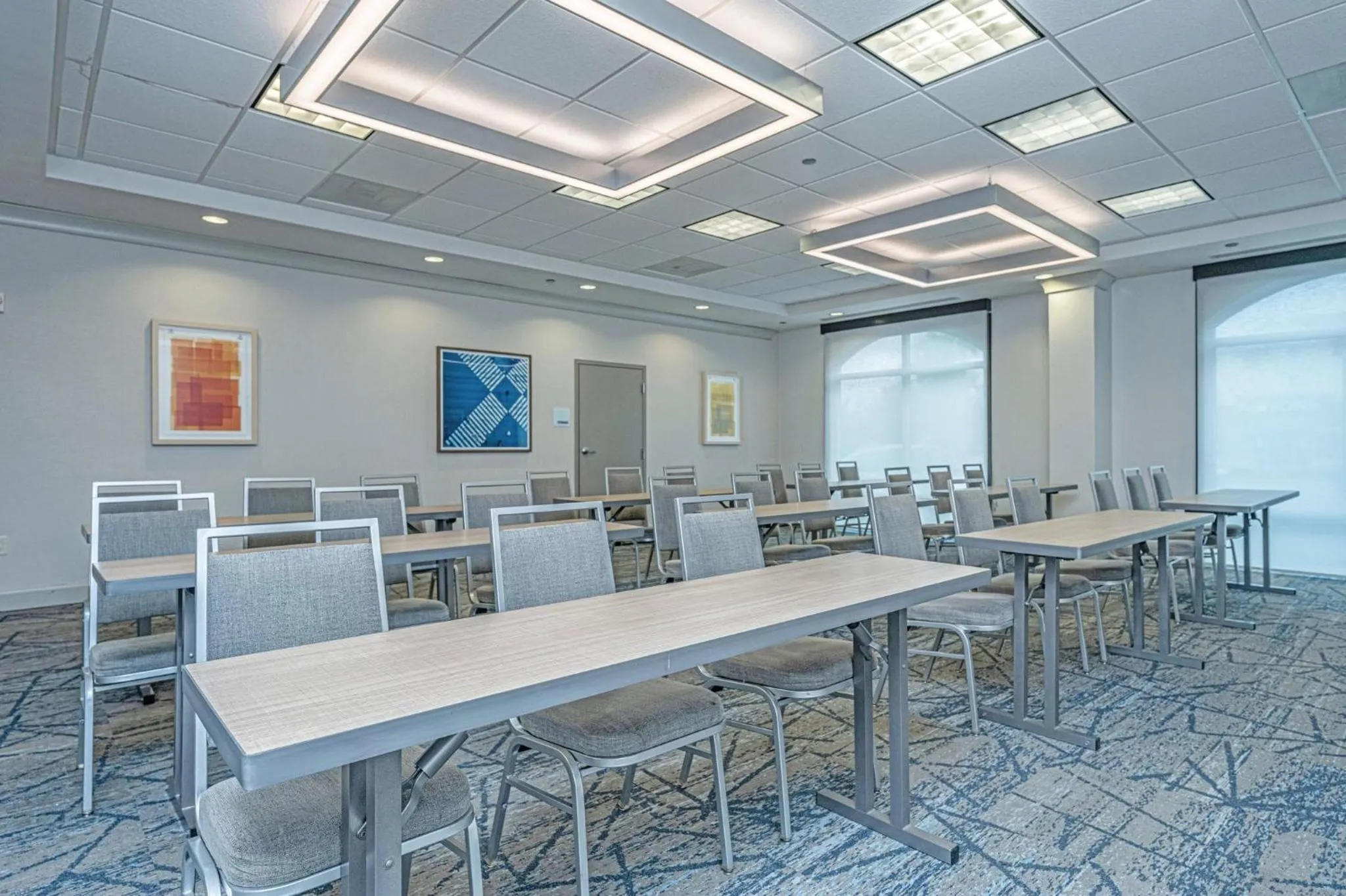 Meeting/conference room in Holiday Inn Express & Suites Charleston Arpt-Conv Ctr Area by IHG
