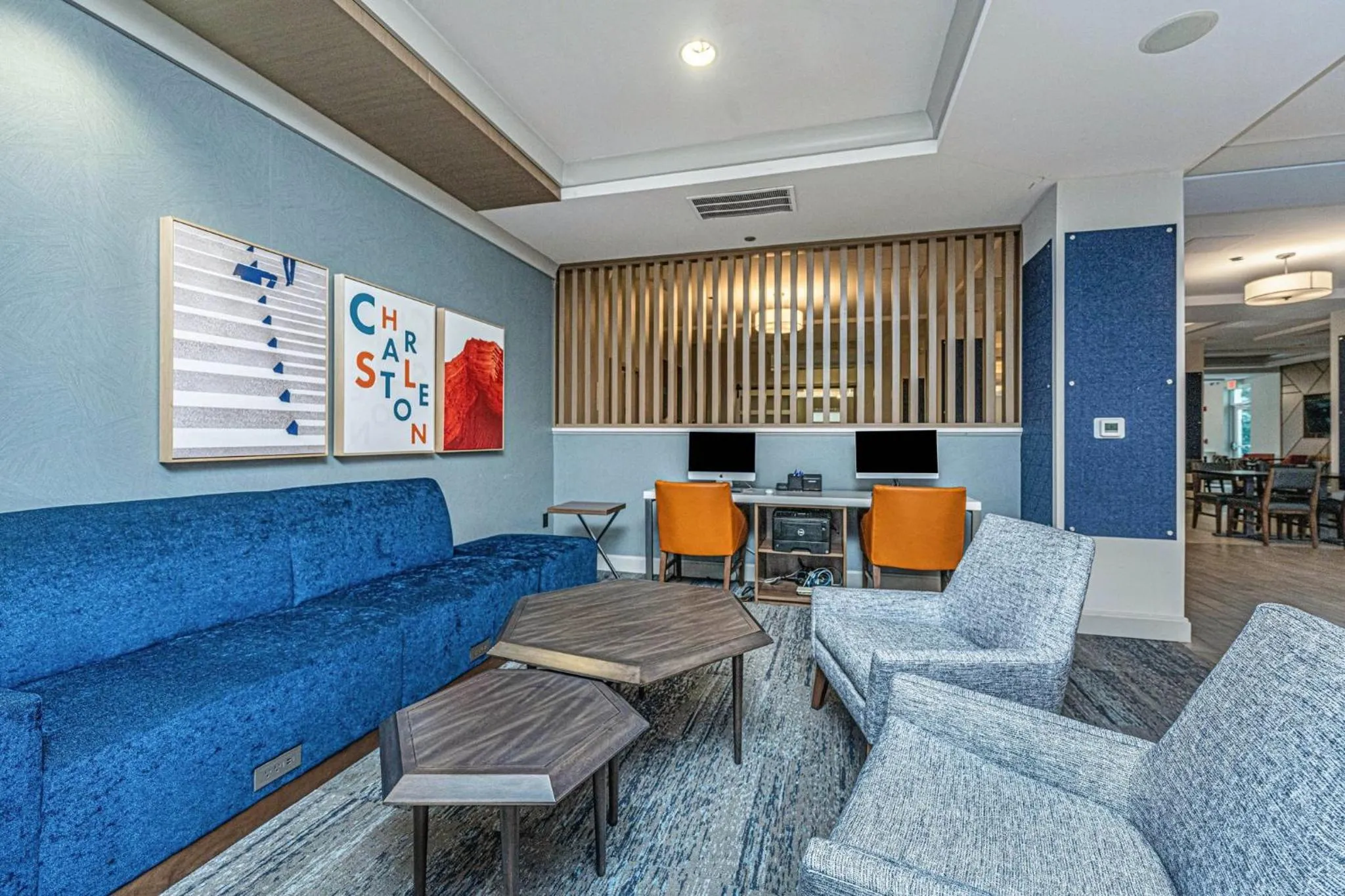 Property building in Holiday Inn Express & Suites Charleston Arpt-Conv Ctr Area by IHG