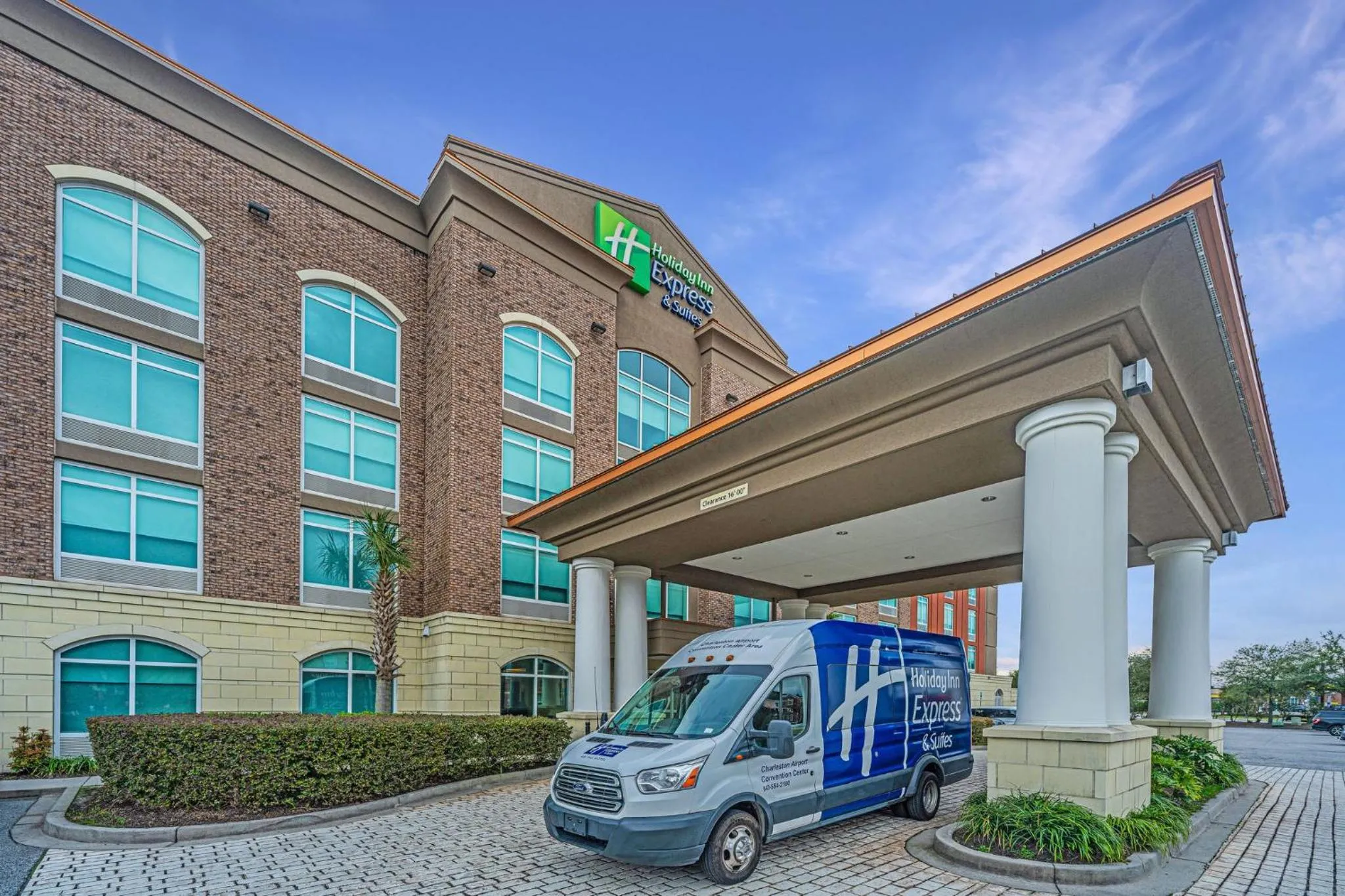 Property building in Holiday Inn Express & Suites Charleston Arpt-Conv Ctr Area by IHG