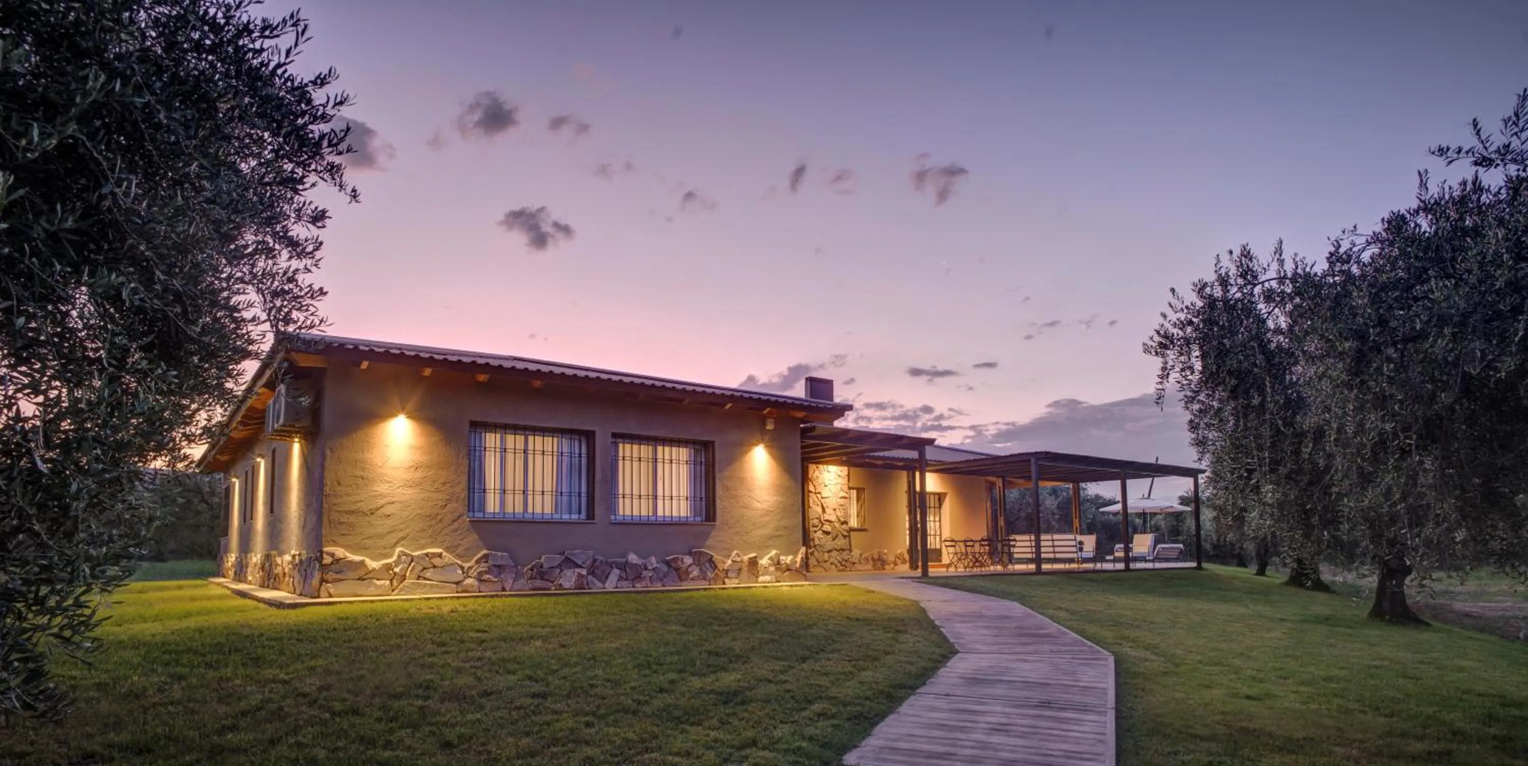 Facade/entrance in Posada Verde Oliva