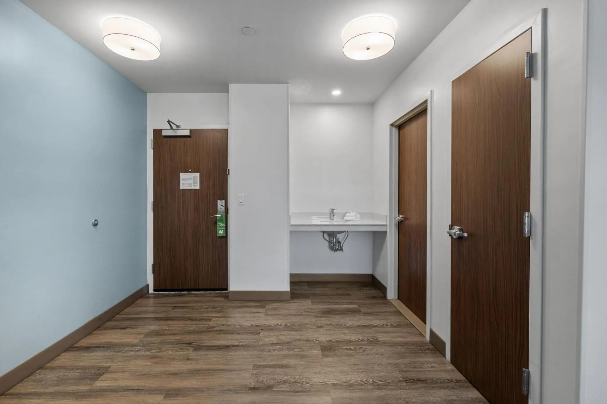 Photo of the whole room in EVEN Hotel Manchester Airport by IHG