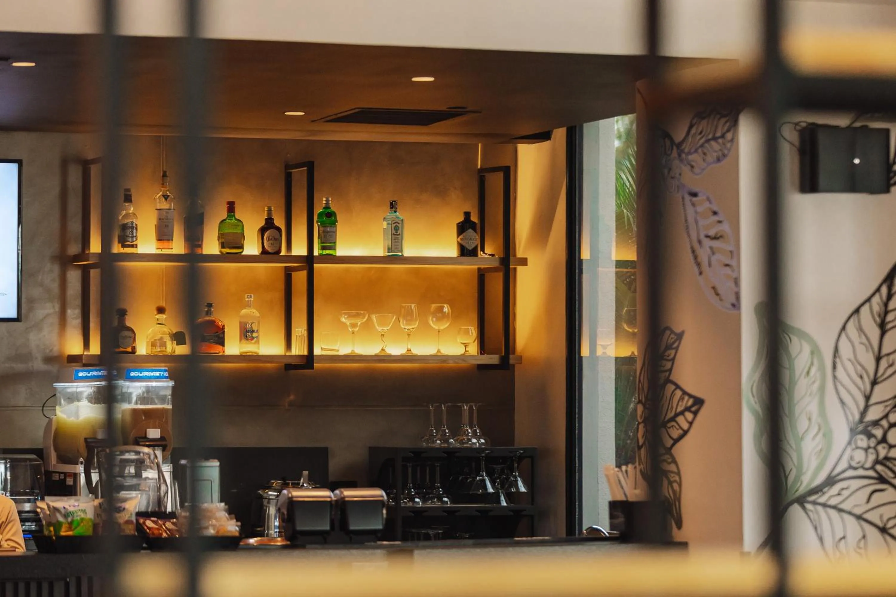 Restaurant/places to eat in Holiday Inn San Salvador by IHG