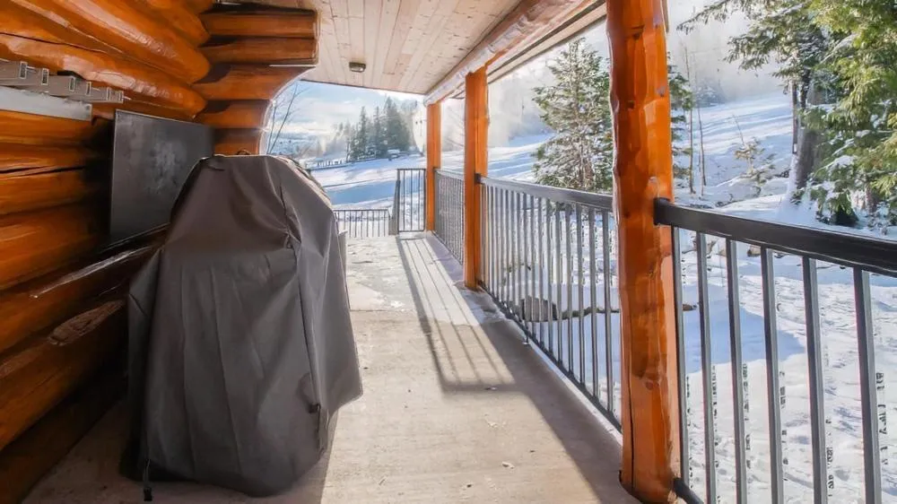 Snow Creek Cabins by Fernie Lodging Co