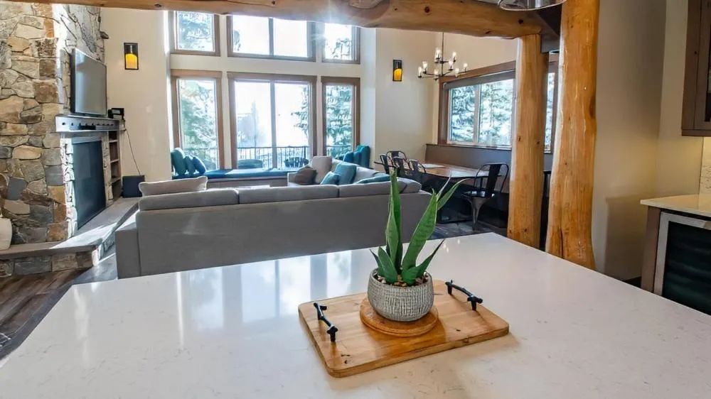 Snow Creek Cabins by Fernie Lodging Co