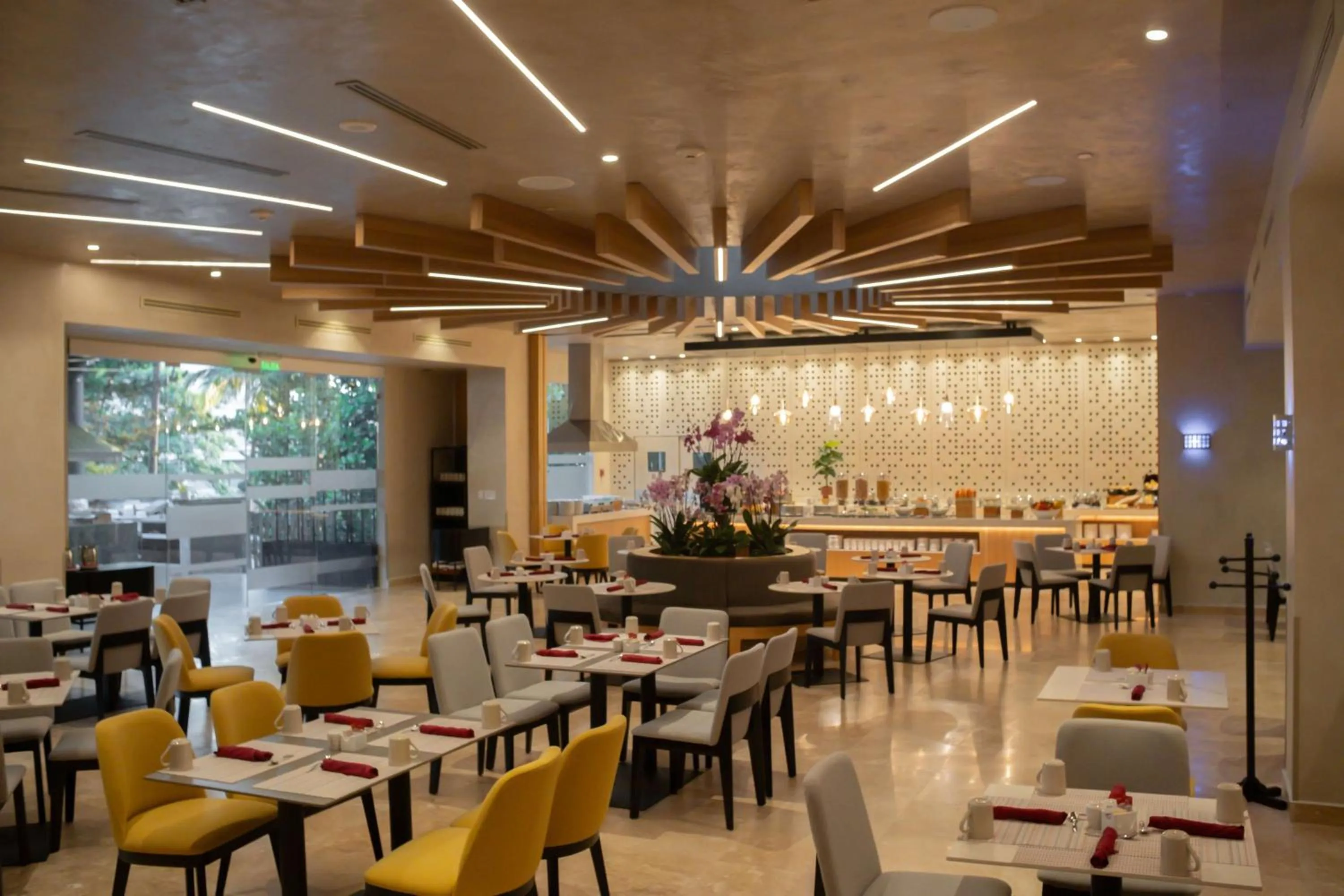 Restaurant/places to eat in Hilton San Salvador