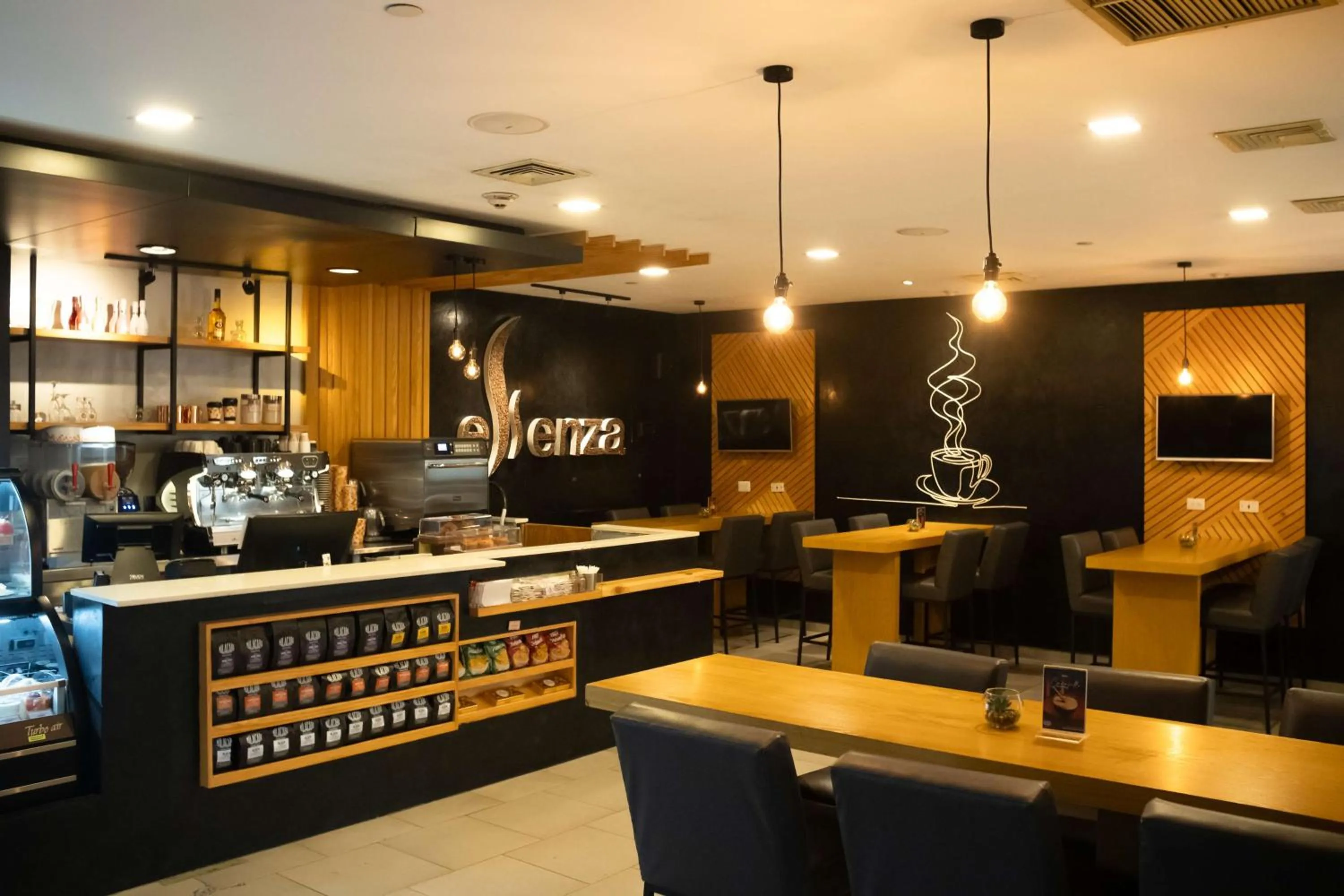 Restaurant/places to eat in Hilton San Salvador