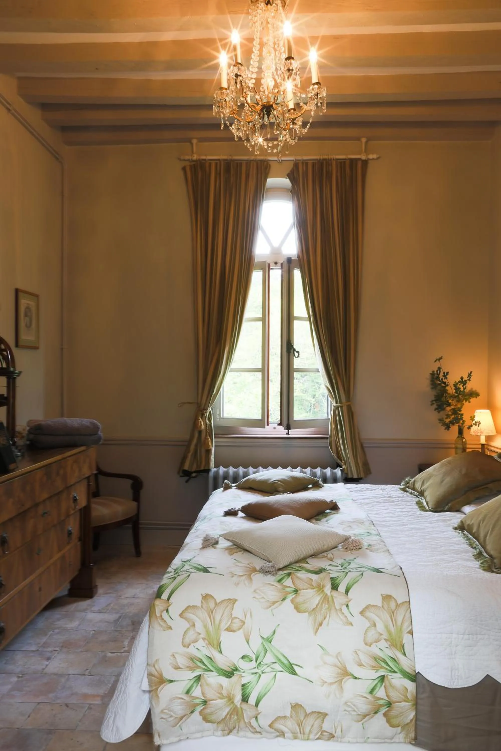 Bedroom, Bed in Gîte des Ecuries d'Hodebert