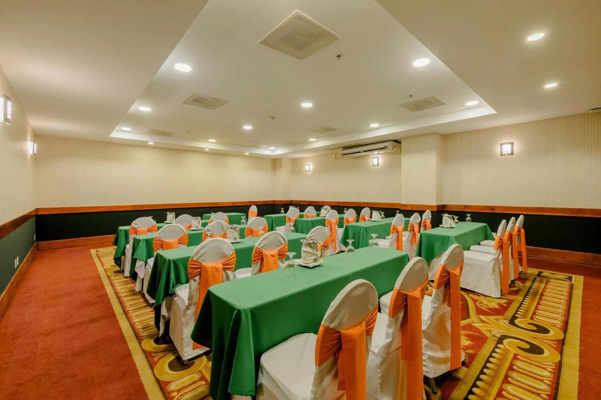 Meeting/conference room in Holiday Inn Convention Center by IHG