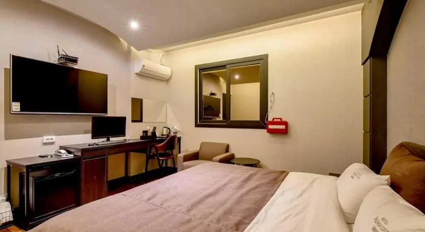 Bed in French code Hotel