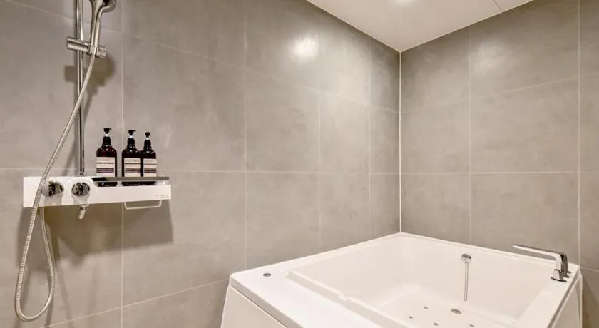 Bathroom in French code Hotel