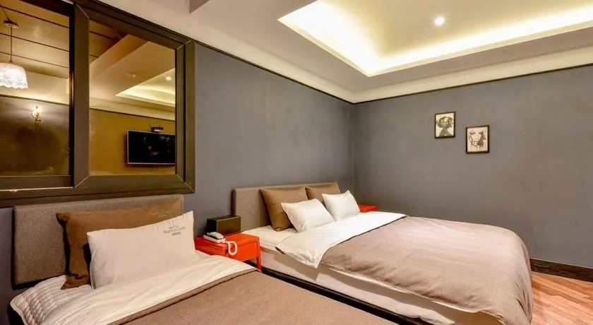 Bed in French code Hotel