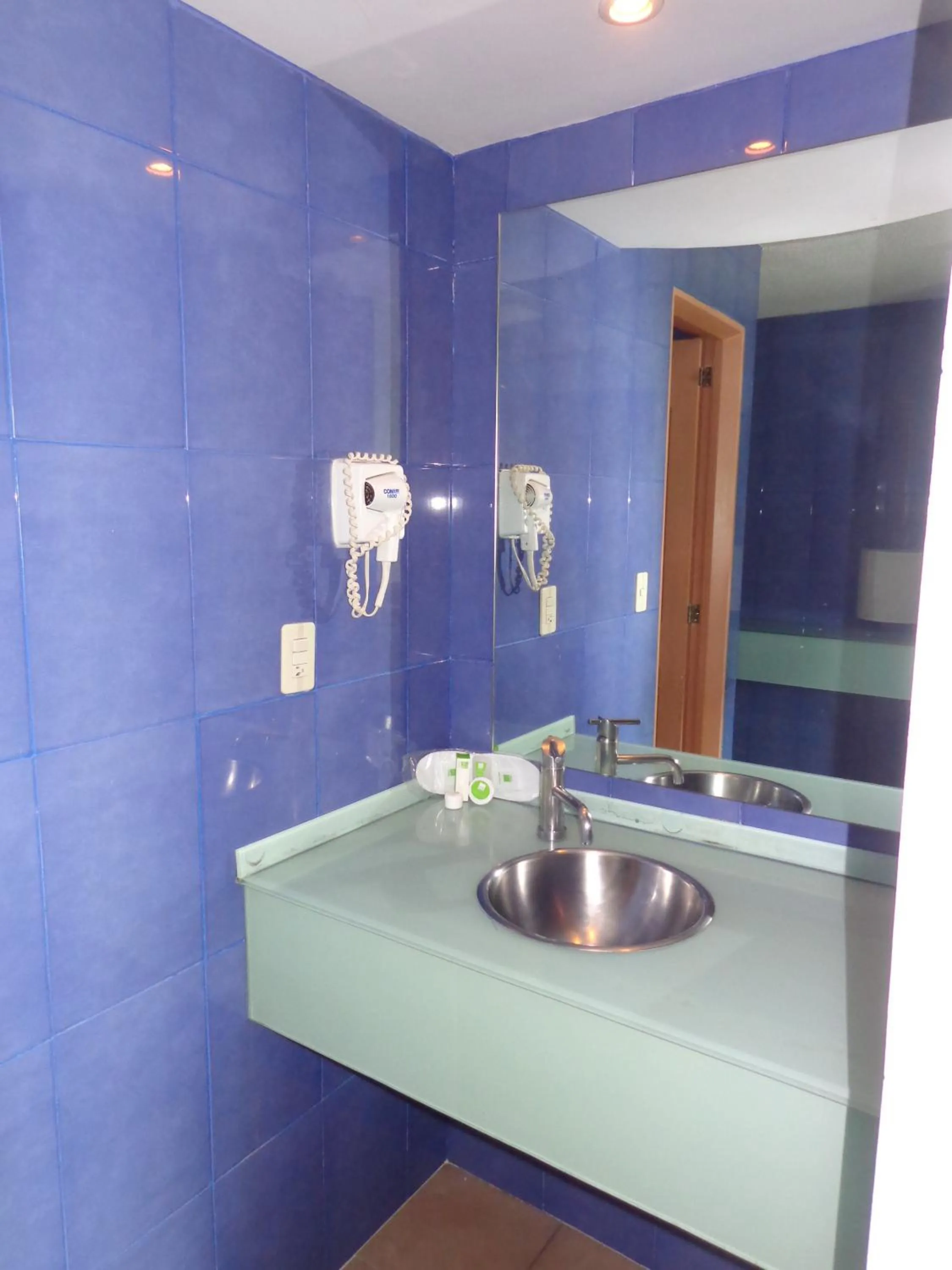 Bathroom in GS Cuernavaca Drive Inn - Adults Only
