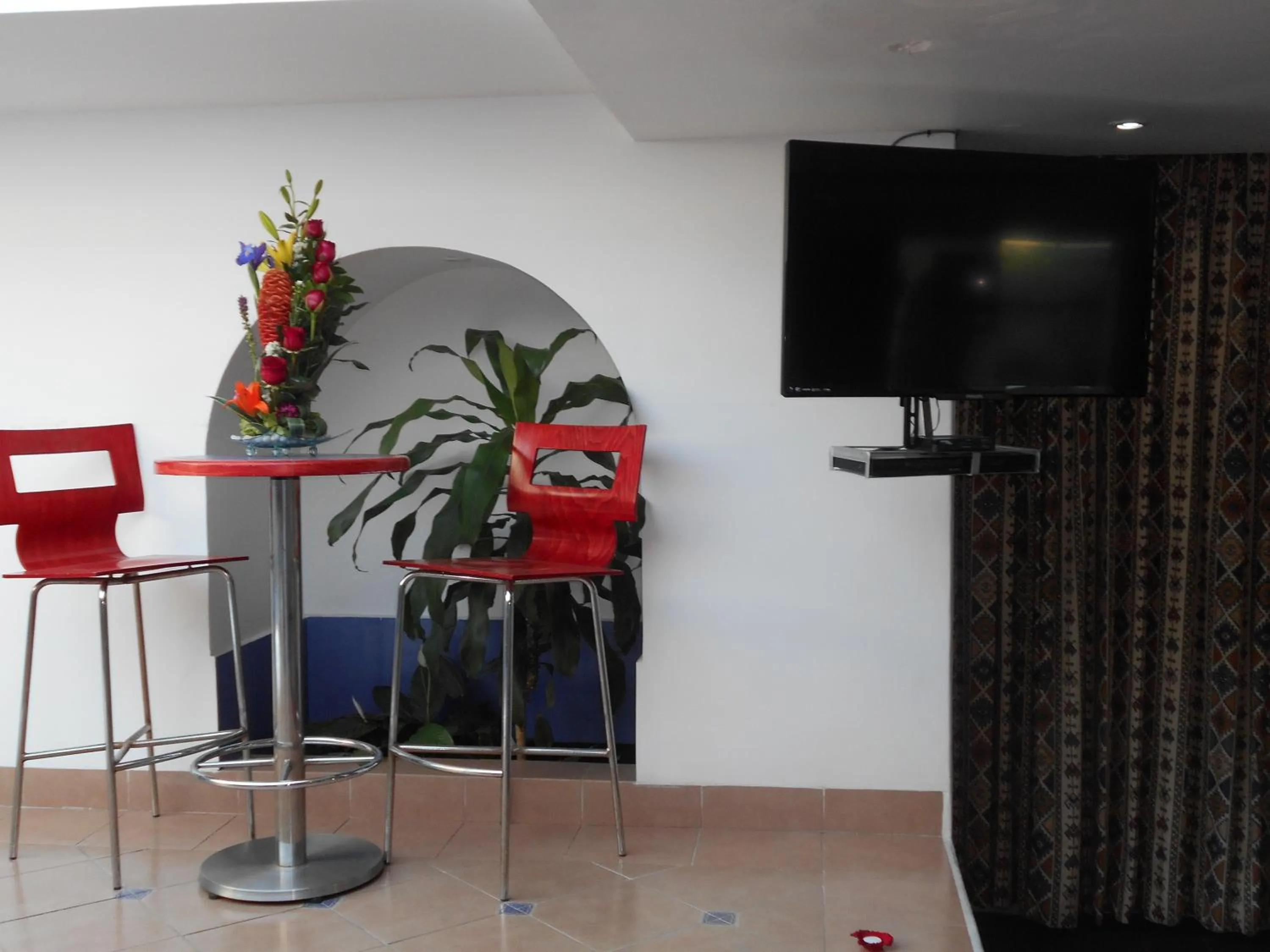 TV and multimedia in GS Cuernavaca Drive Inn - Adults Only
