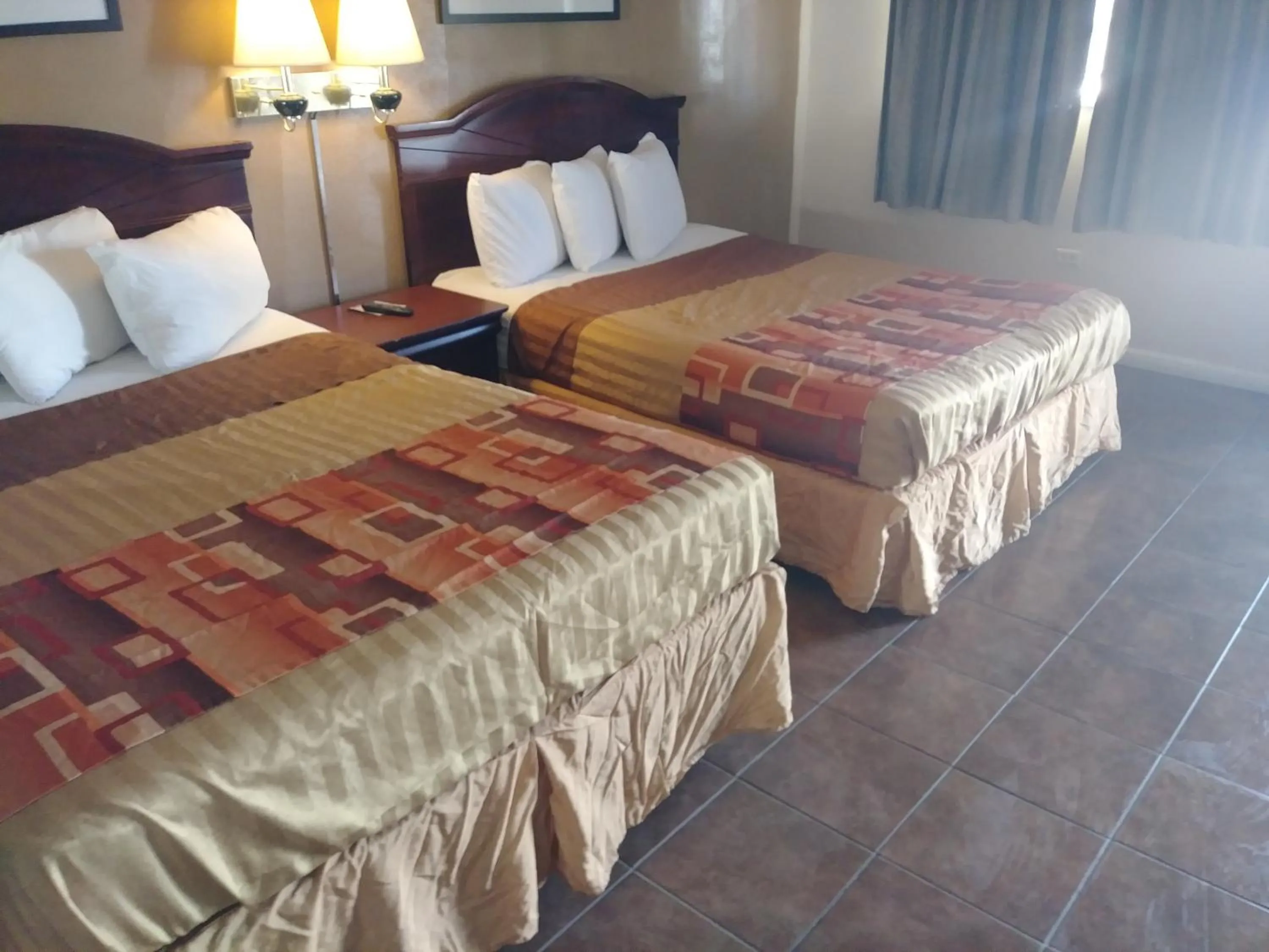 Bed in Garden Inn & Suites New Braunfels