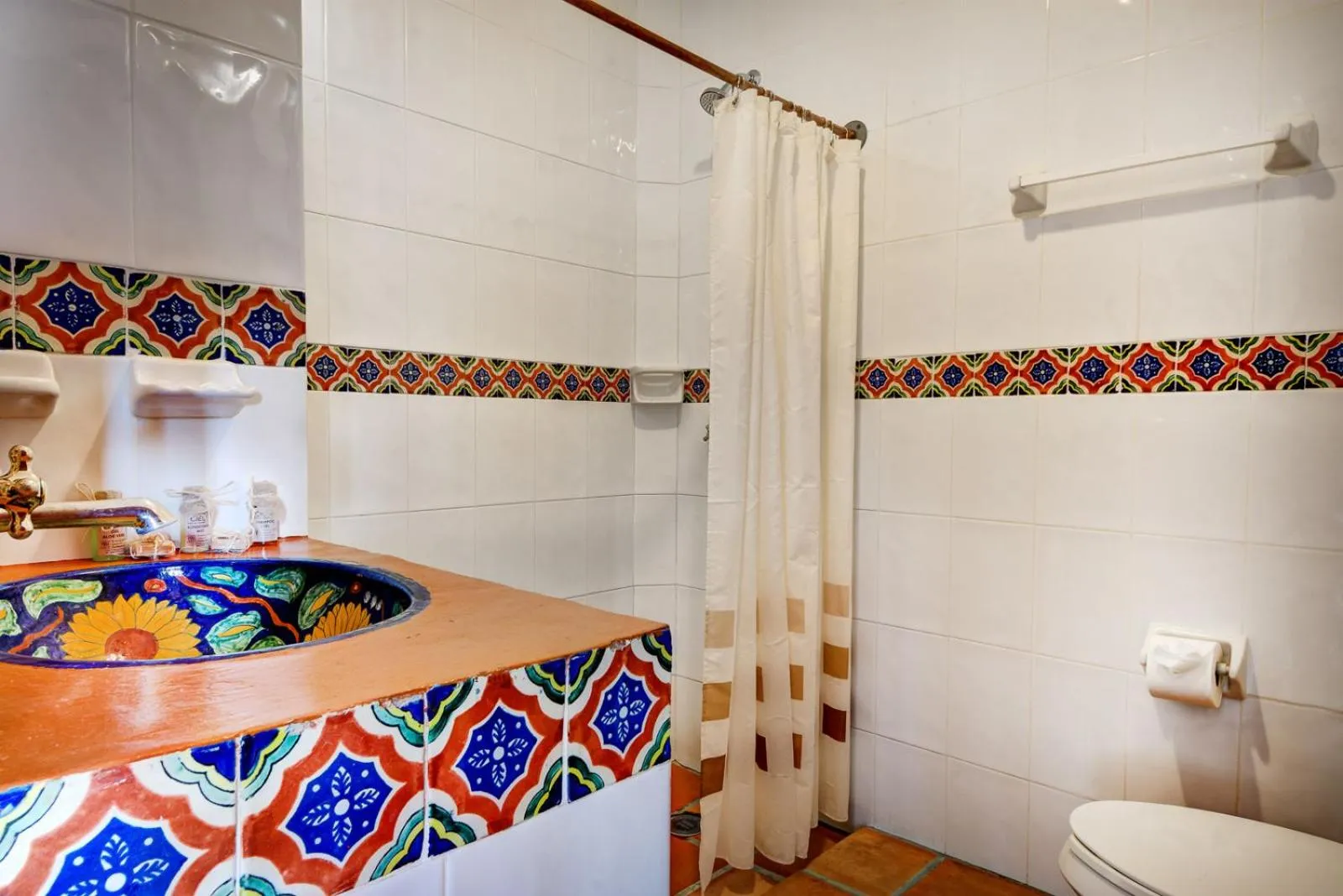 Toilet in Hotel Cielo