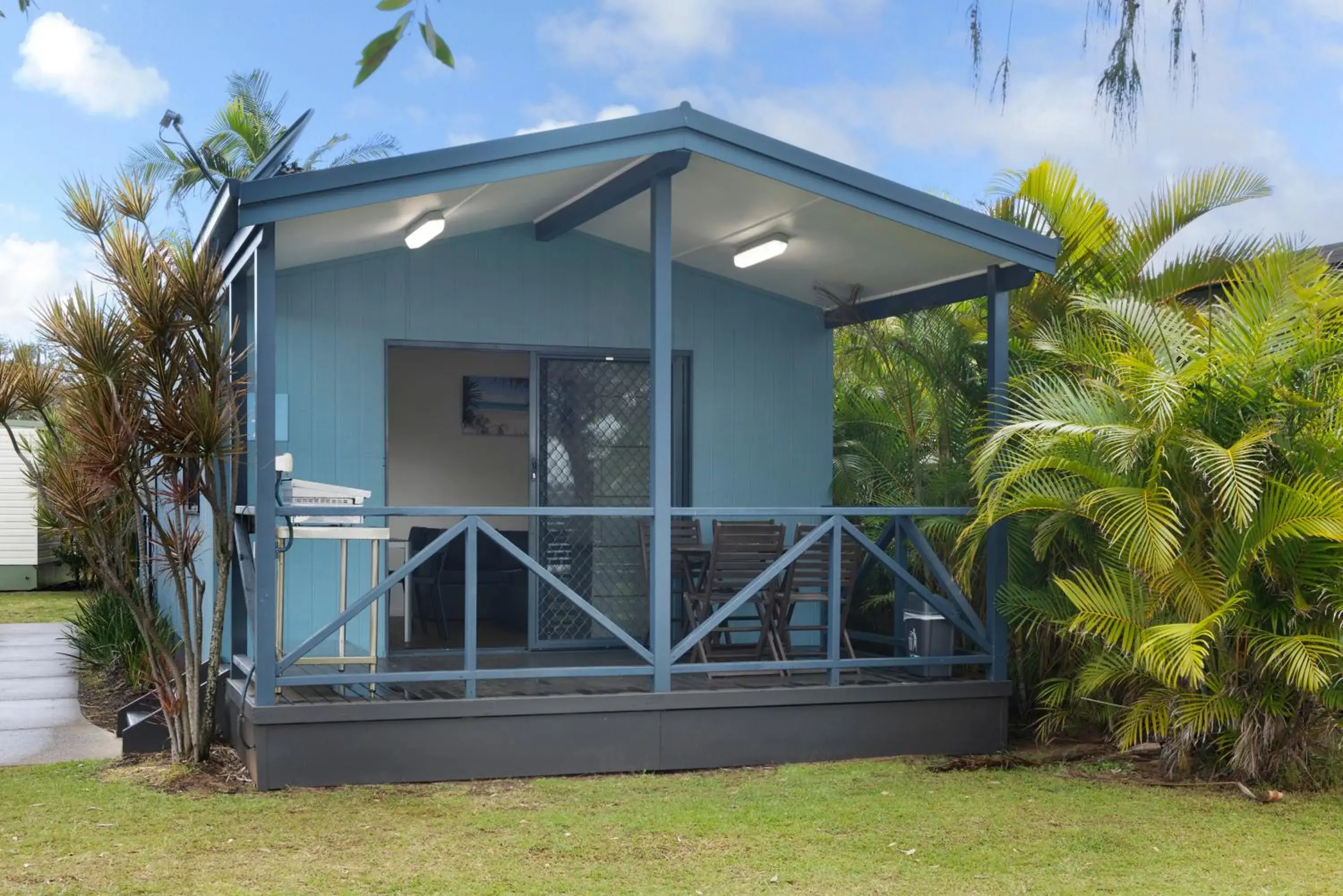 Deluxe 3 Bedroom Waterfront Cabin in Discovery Parks - Ballina Deluxe 3 Bedroom Waterfront Cabin in Discovery Parks - Ballina
