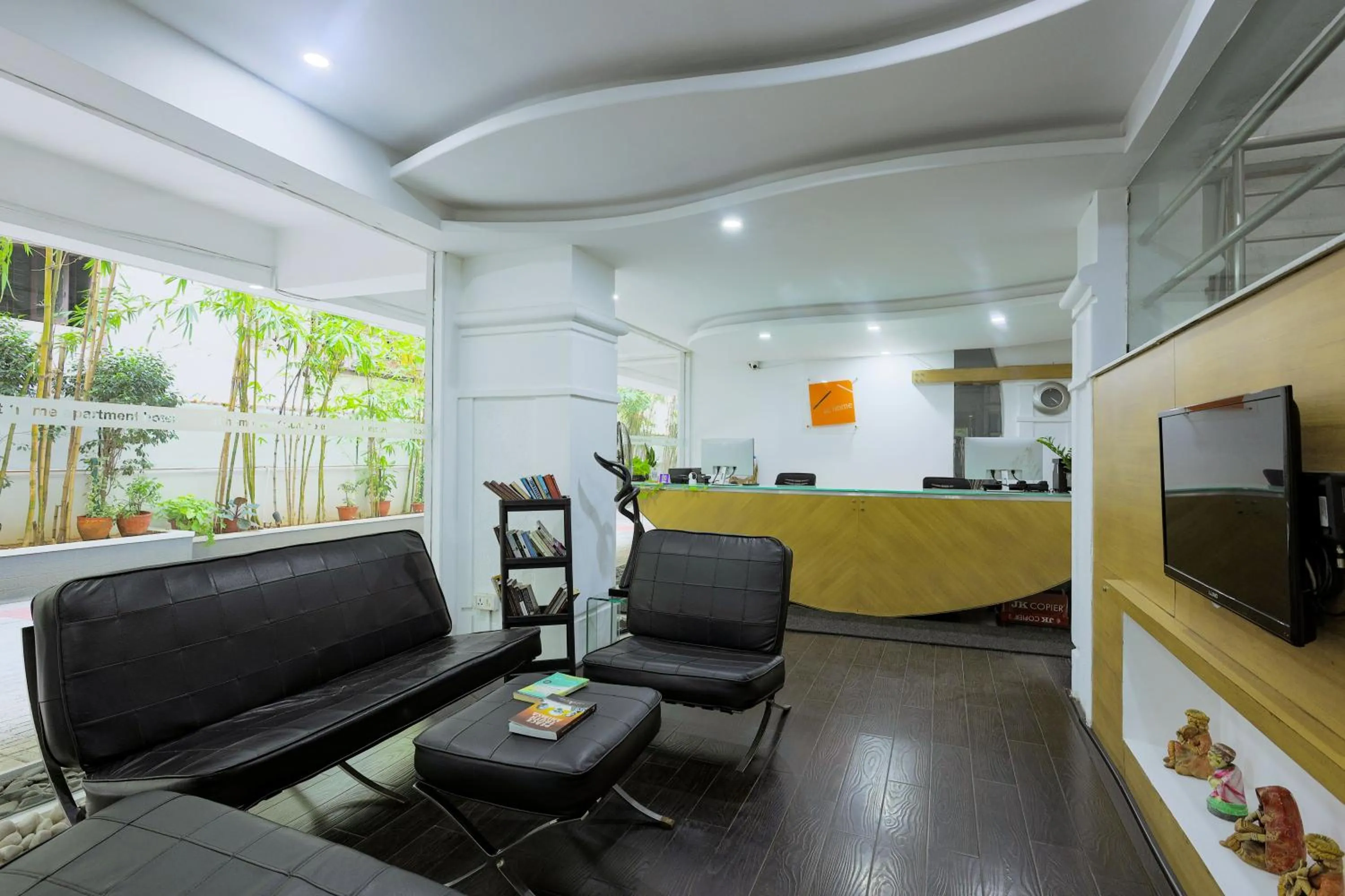 Lobby or reception in Hotel Athome & Serviced Apartments by Deccan Serai Hotels
