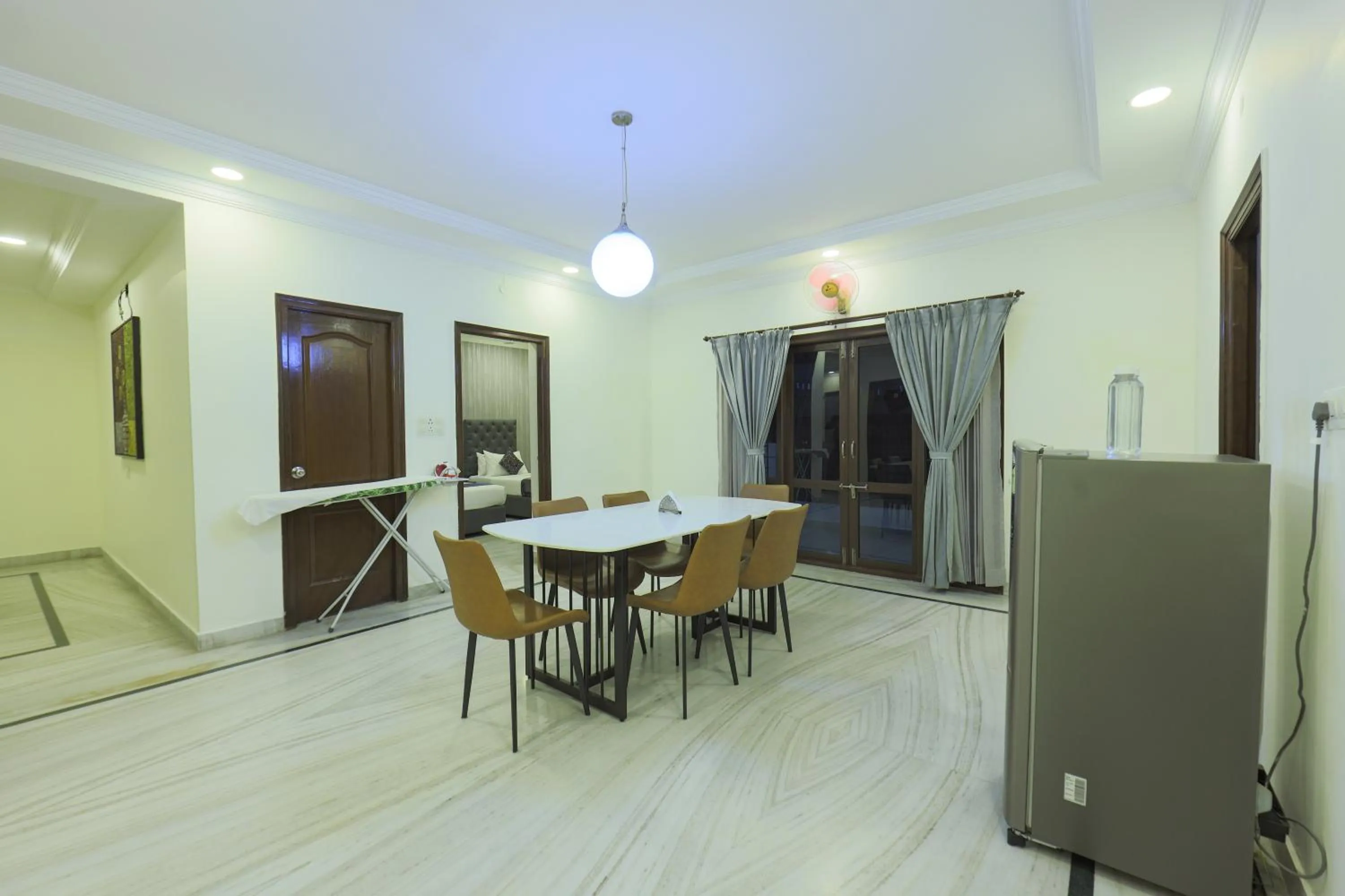 Dining area in Hotel Athome & Serviced Apartments by Deccan Serai Hotels
