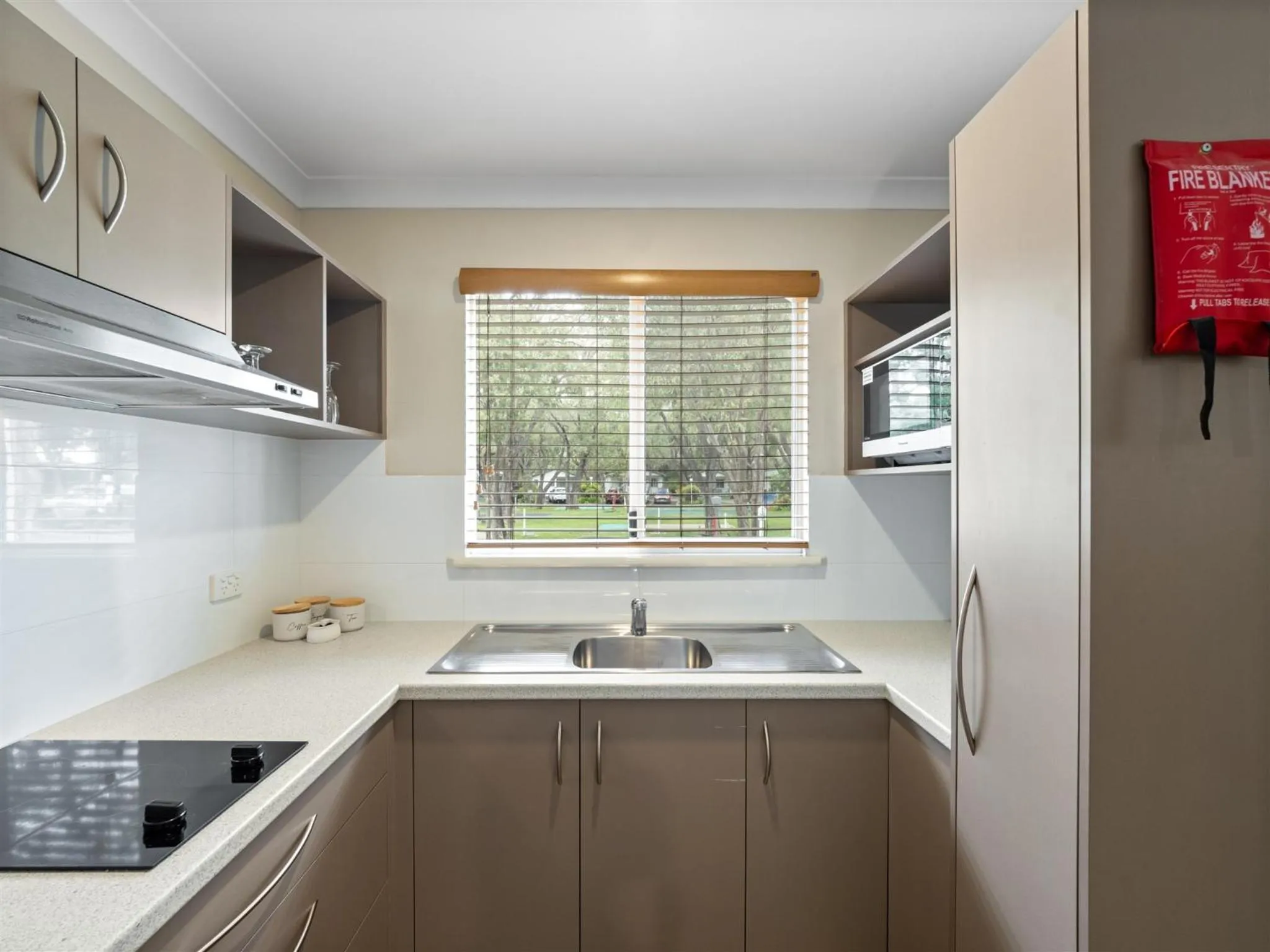 Kitchen or kitchenette in Mandalay Holiday Resort and Tourist Park