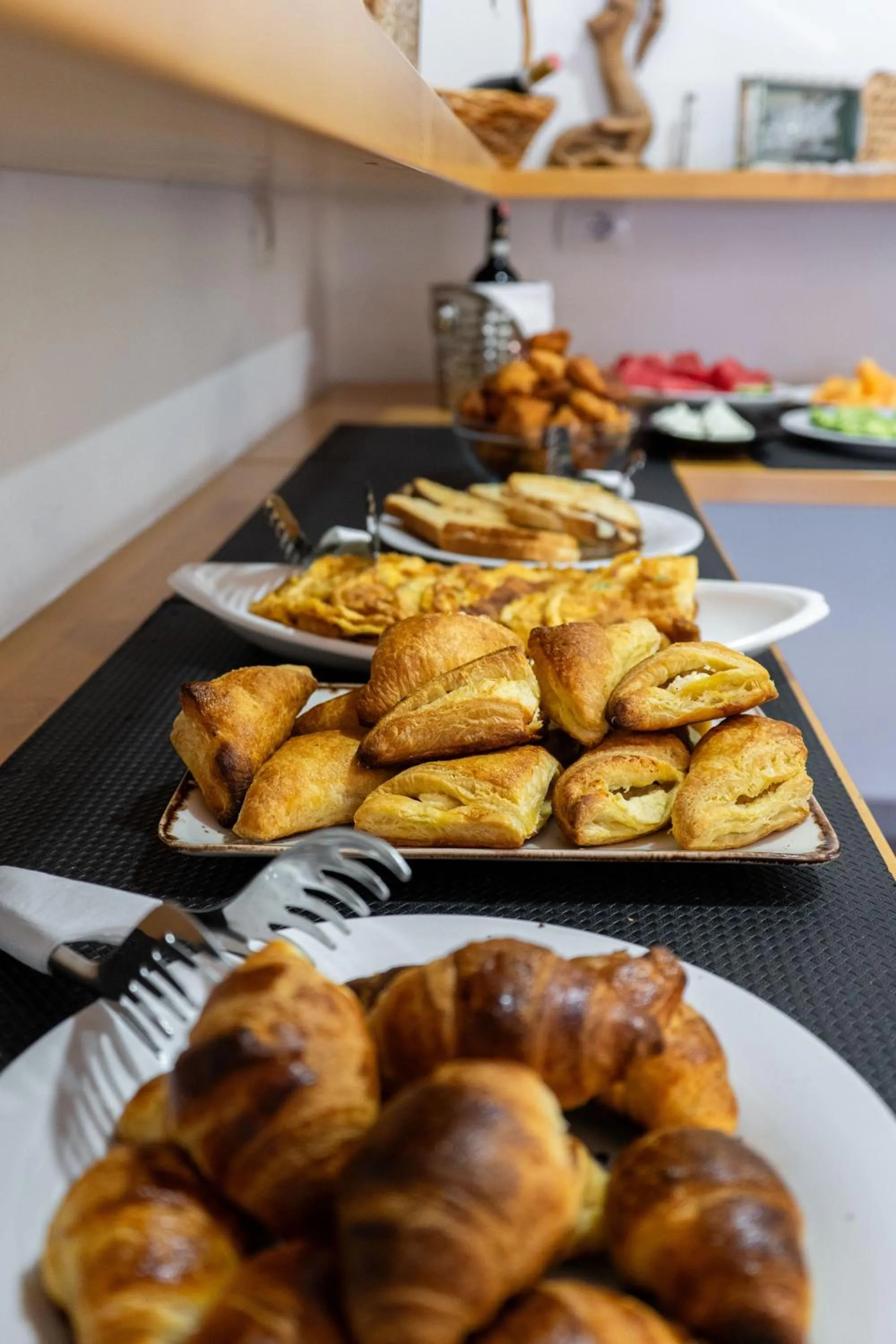 Continental breakfast in Villa Green Garden