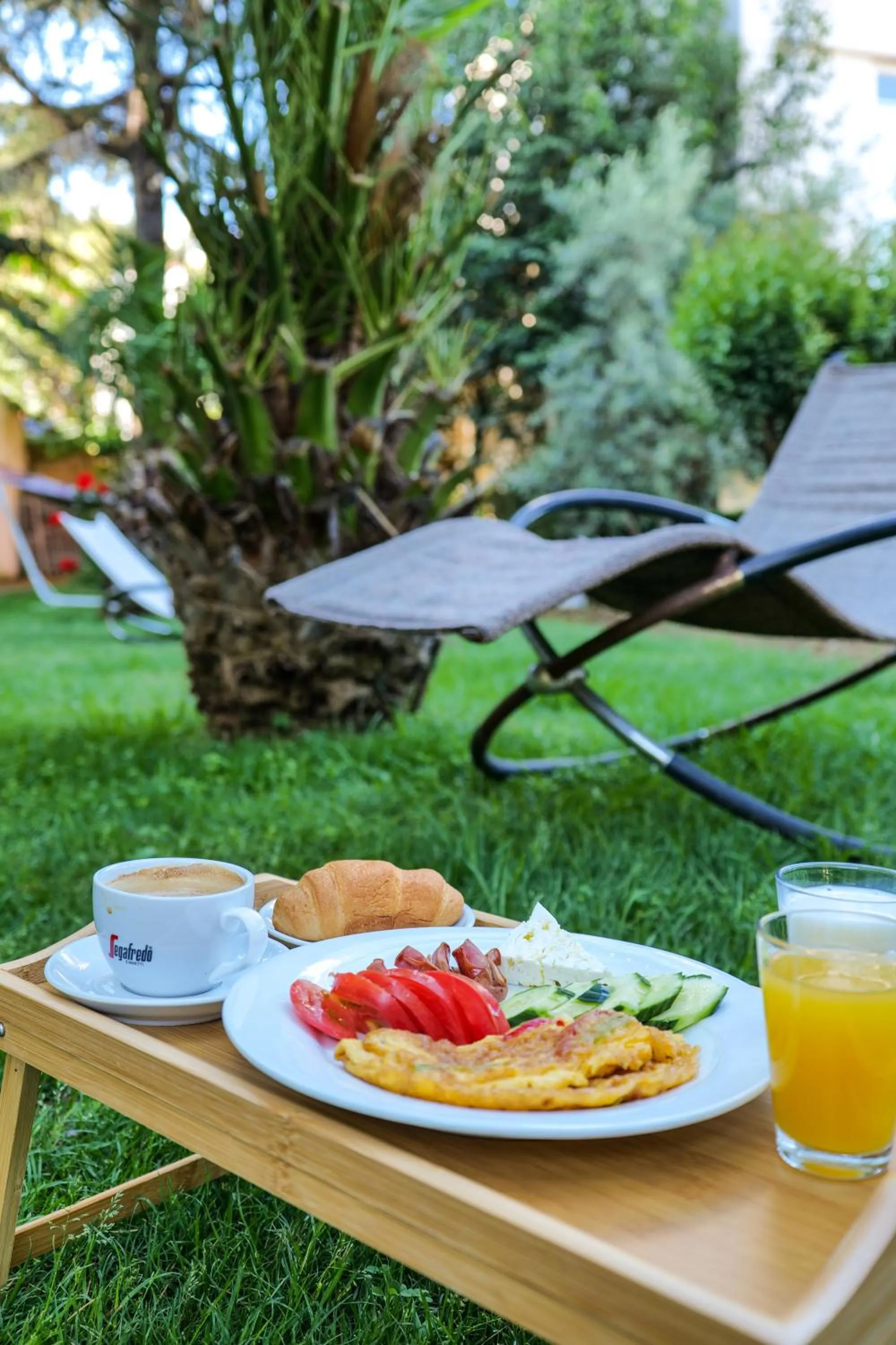 Breakfast in Villa Green Garden