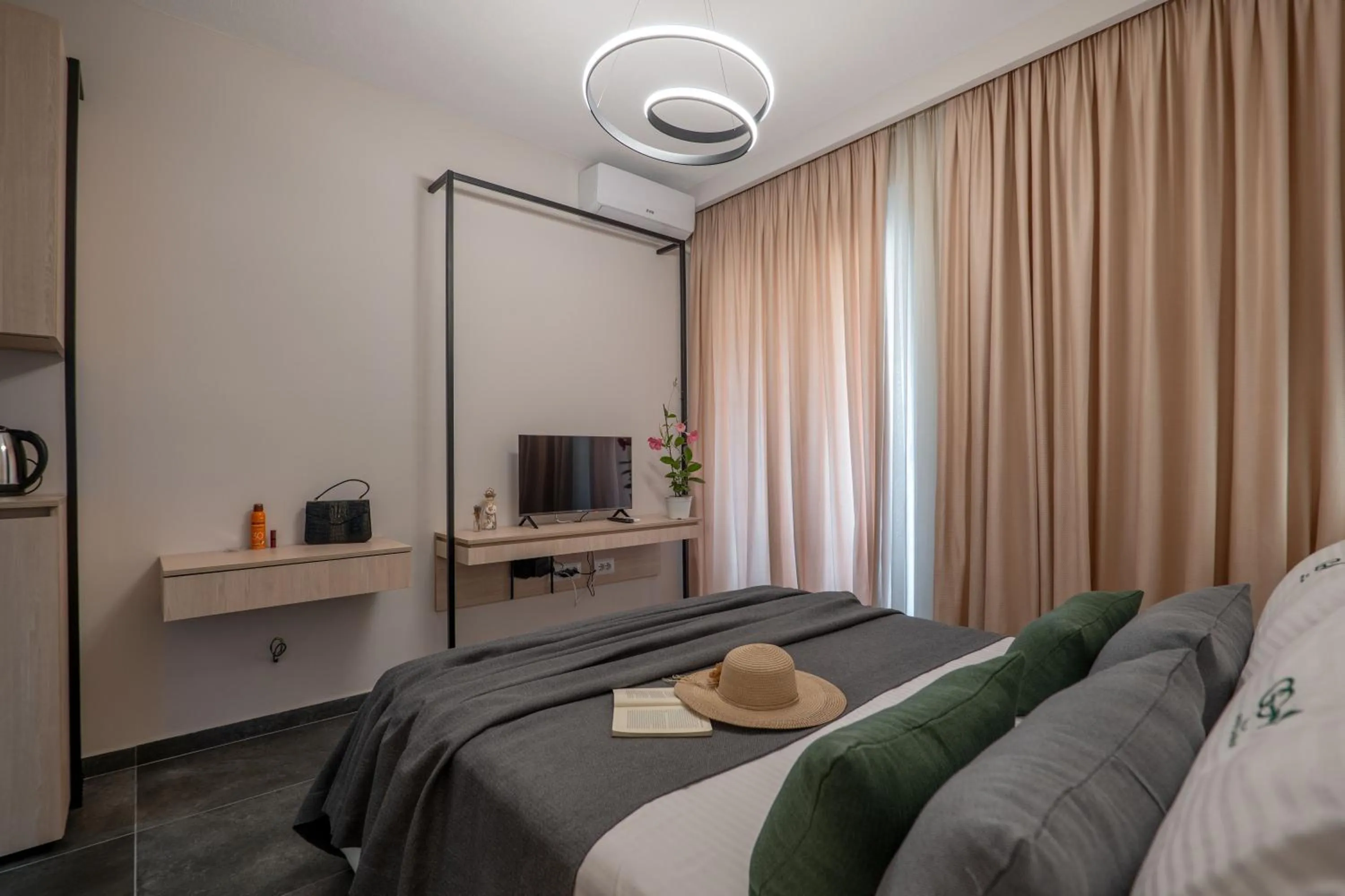 air conditioner, Bed in Villa Green Garden