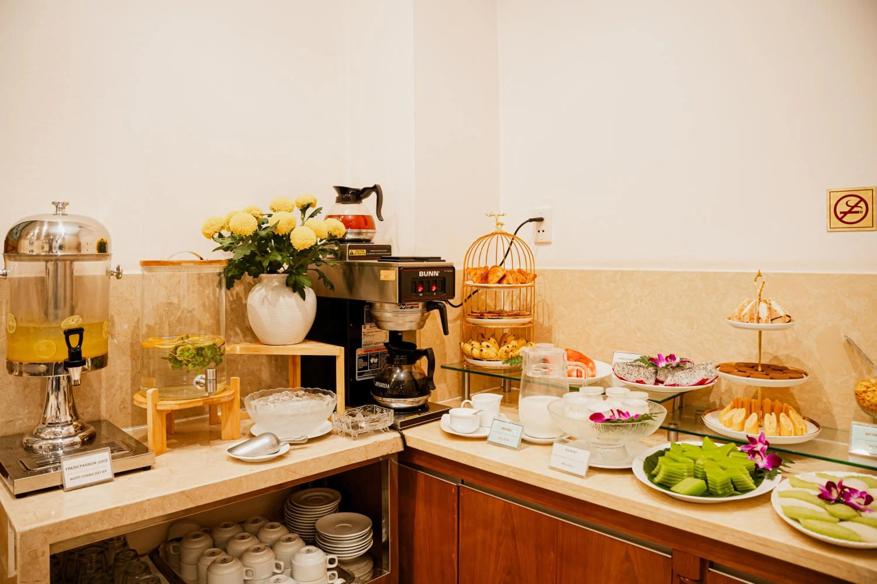 Coffee/tea facilities in Cap Town Hotel