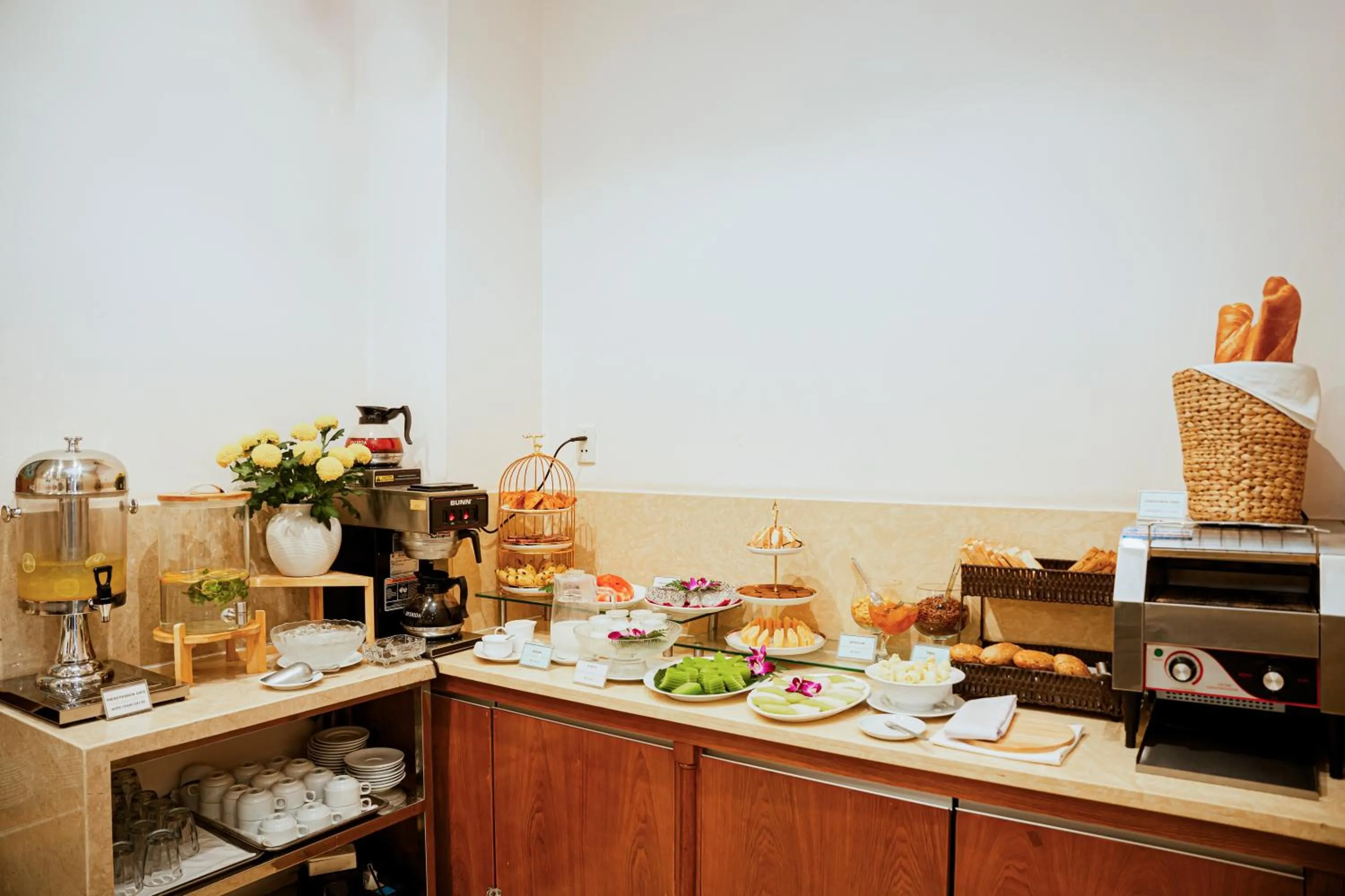 Coffee/tea facilities in Cap Town Hotel