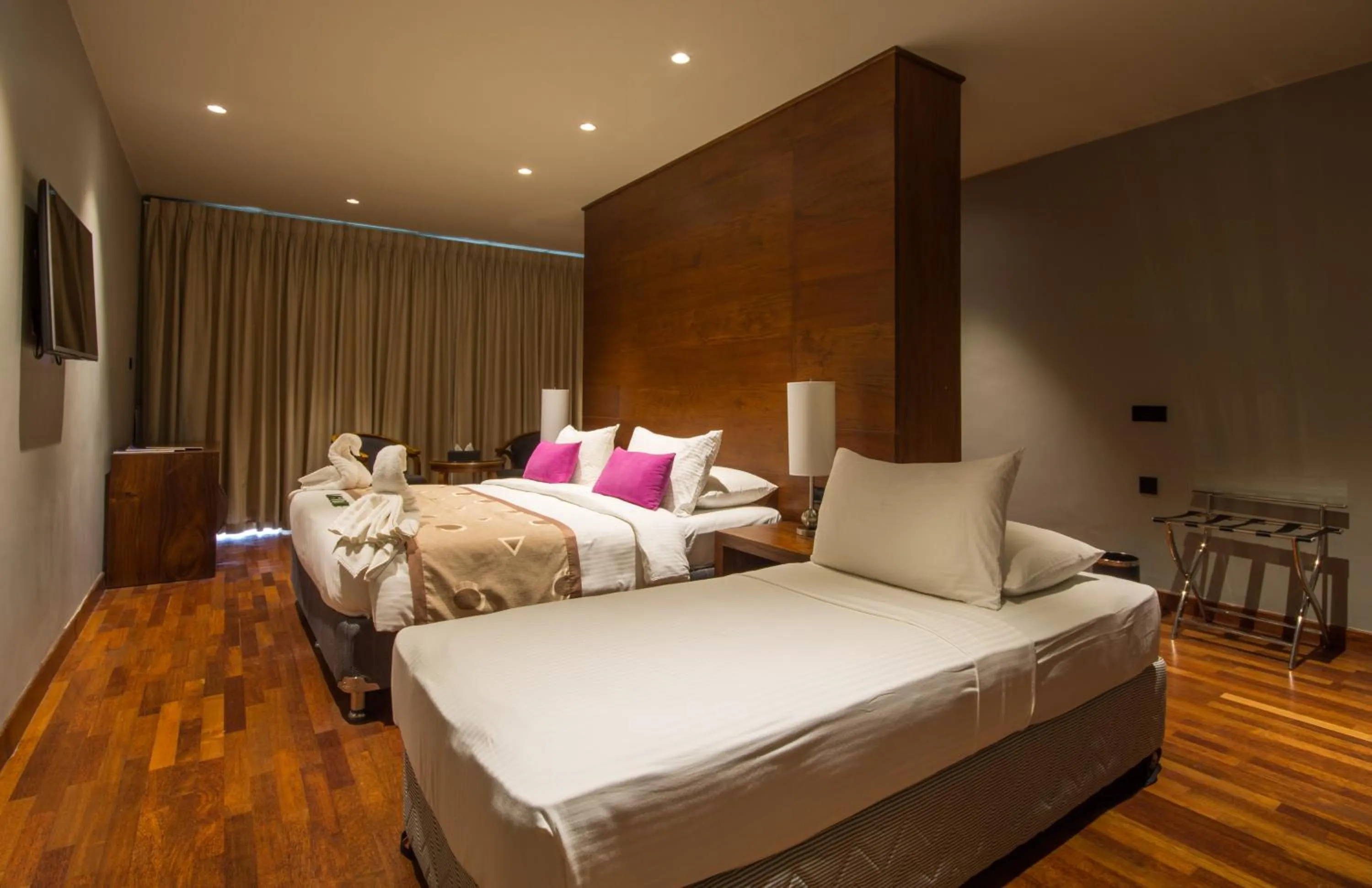 Bed in Swiss Residence Kandy