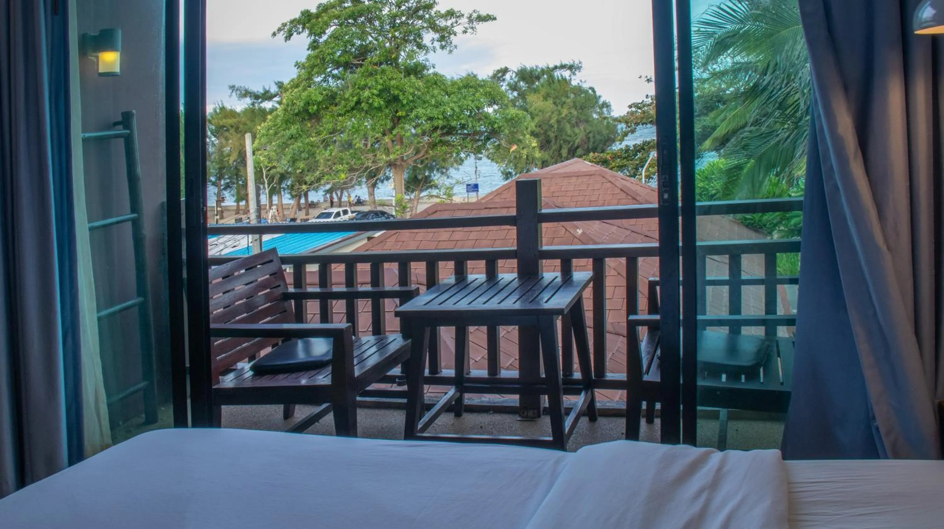 Bed in Chidlom Resort