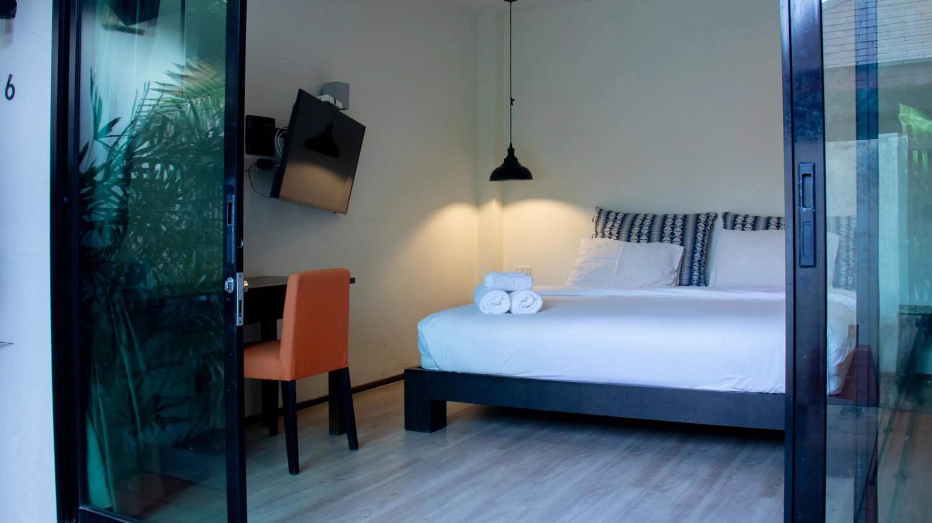 Bed in Chidlom Resort