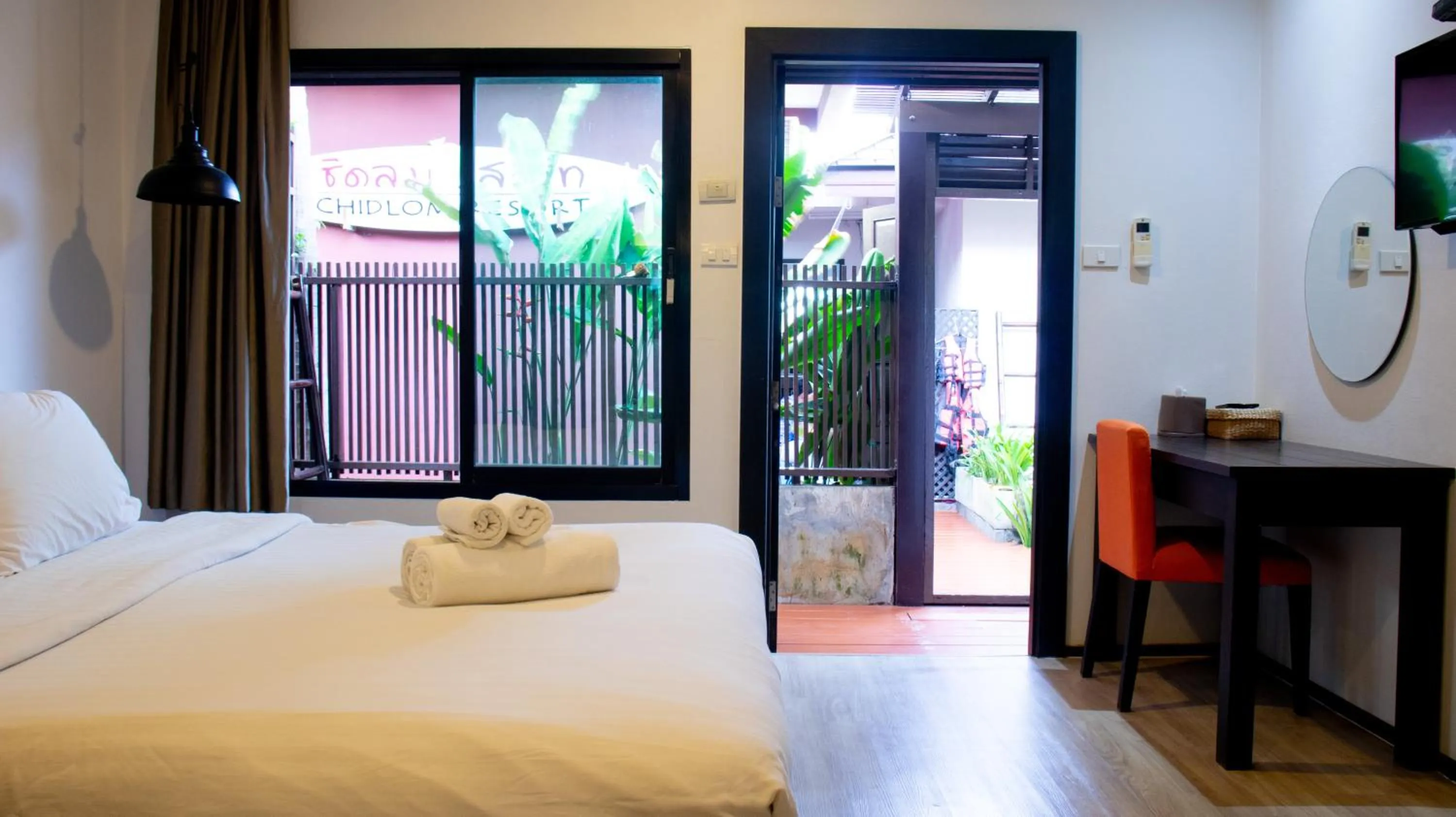 Bed in Chidlom Resort