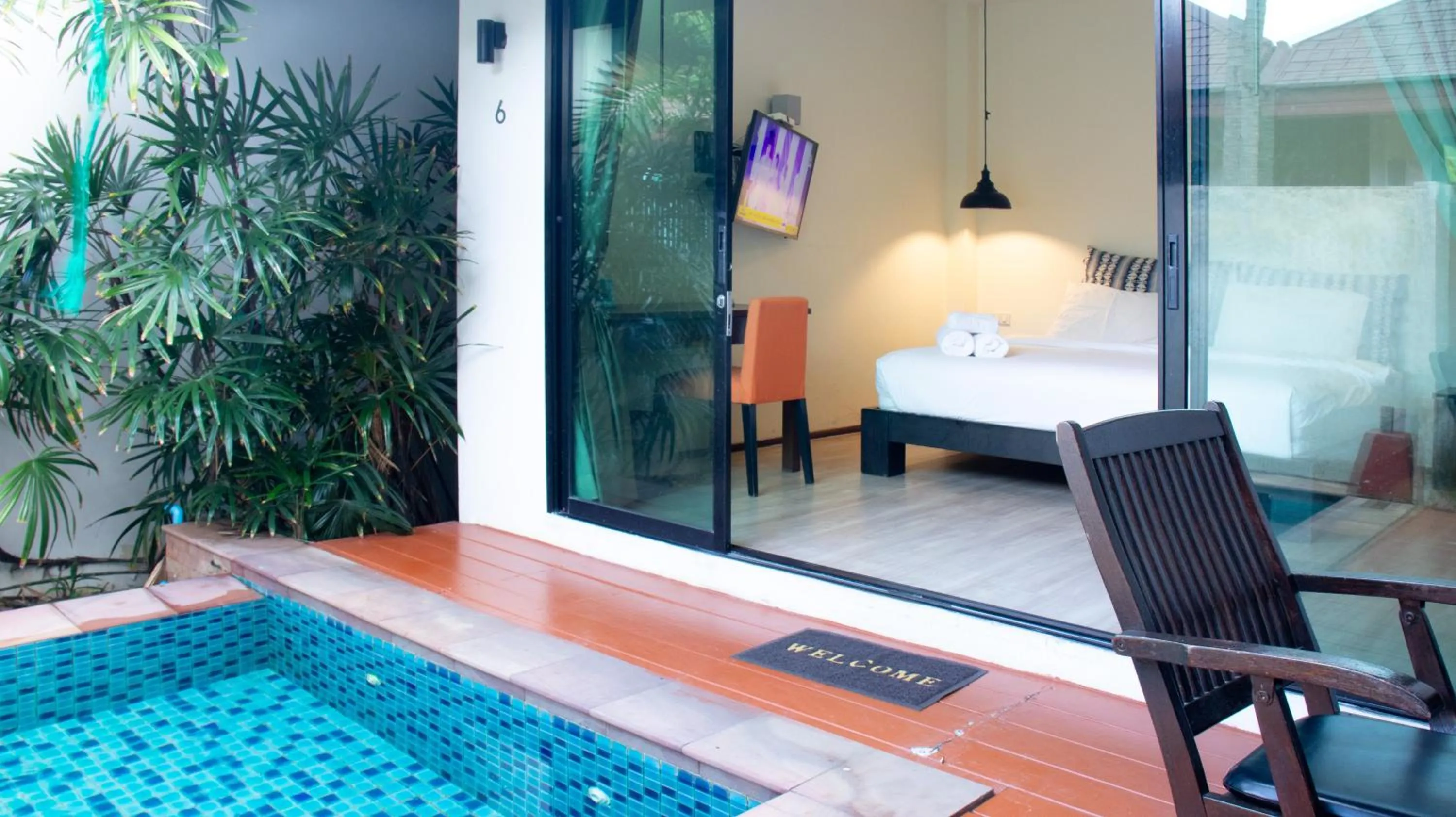 Seating area in Chidlom Resort