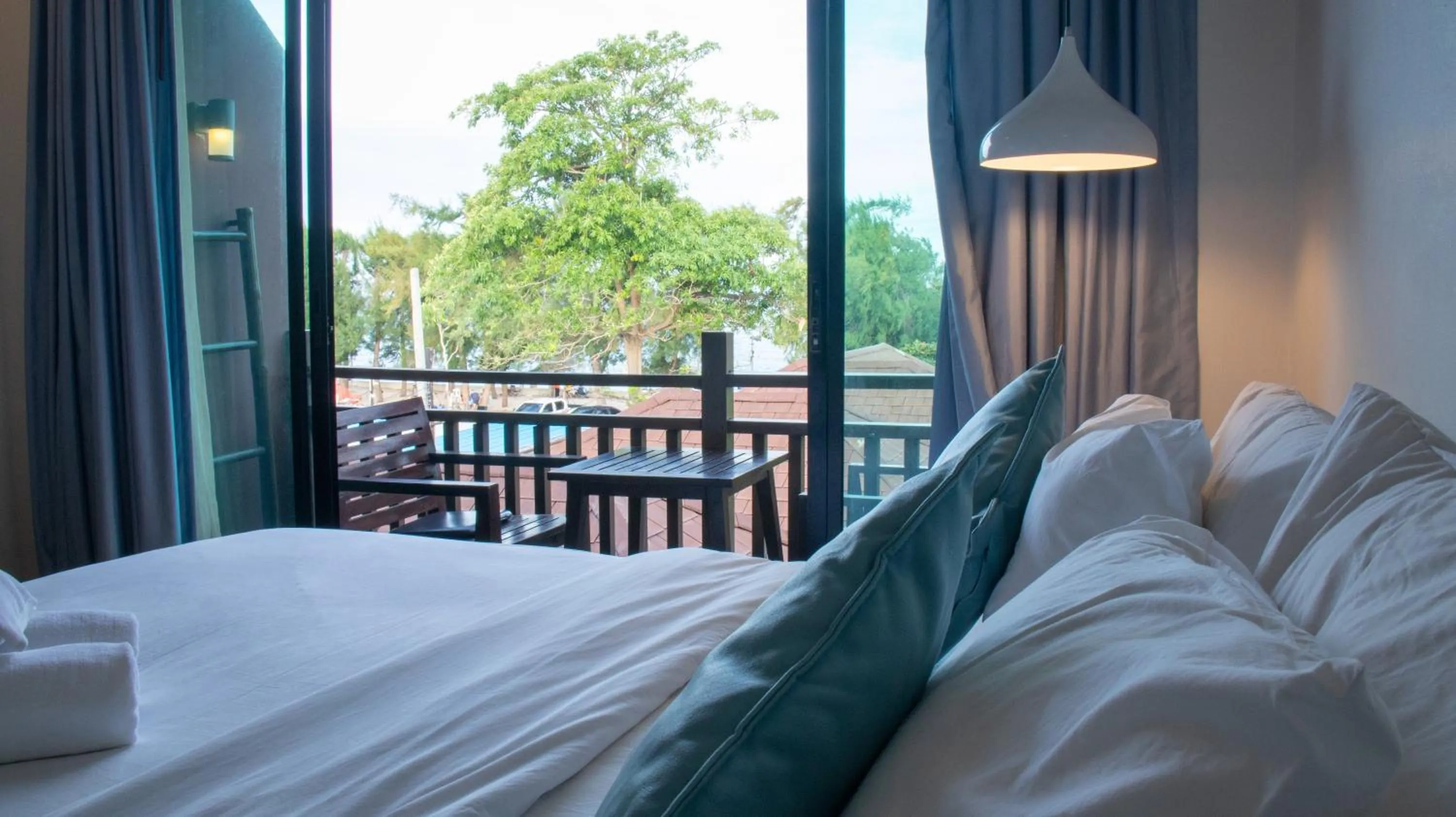 Bed in Chidlom Resort