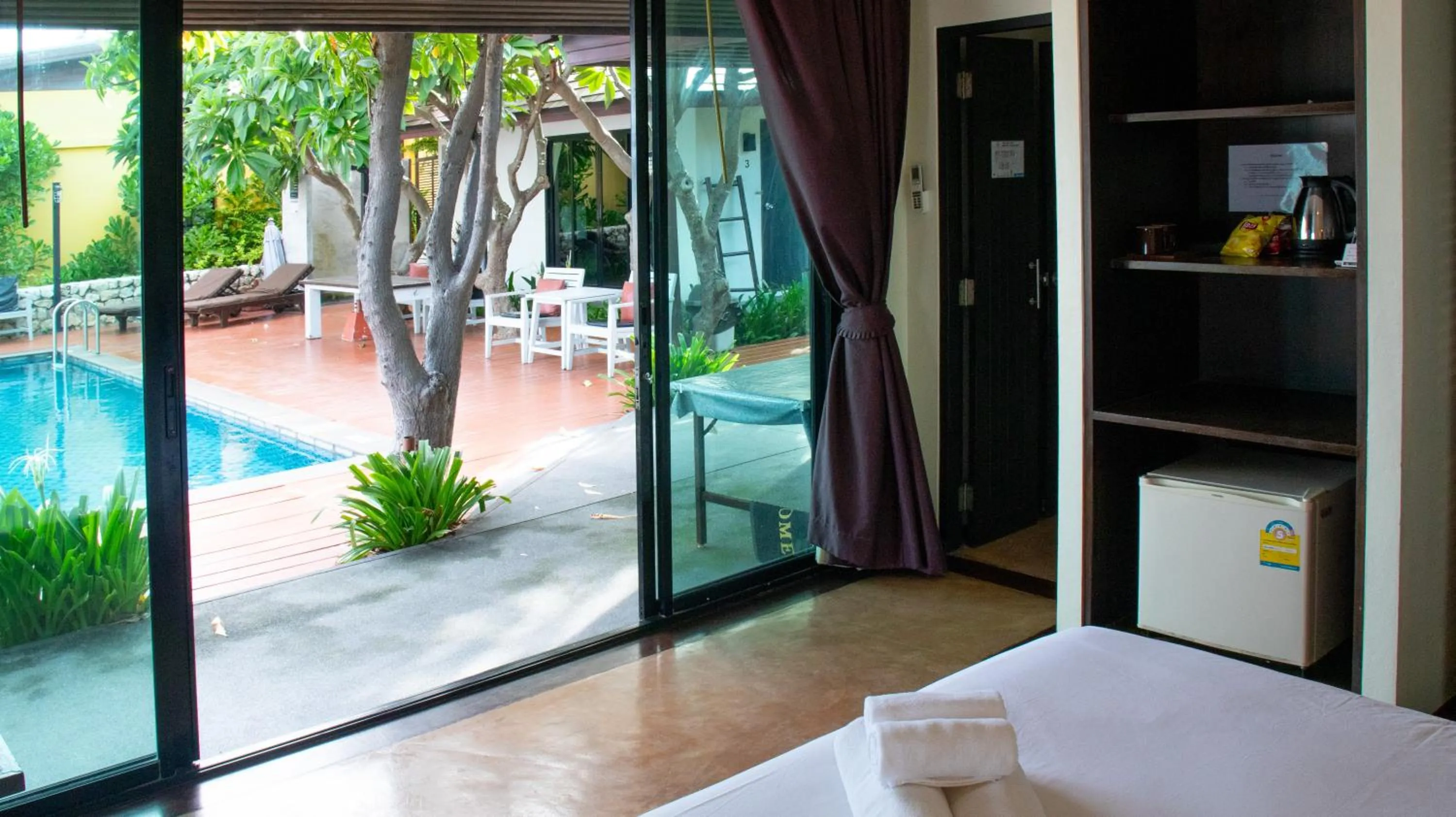 Bed in Chidlom Resort