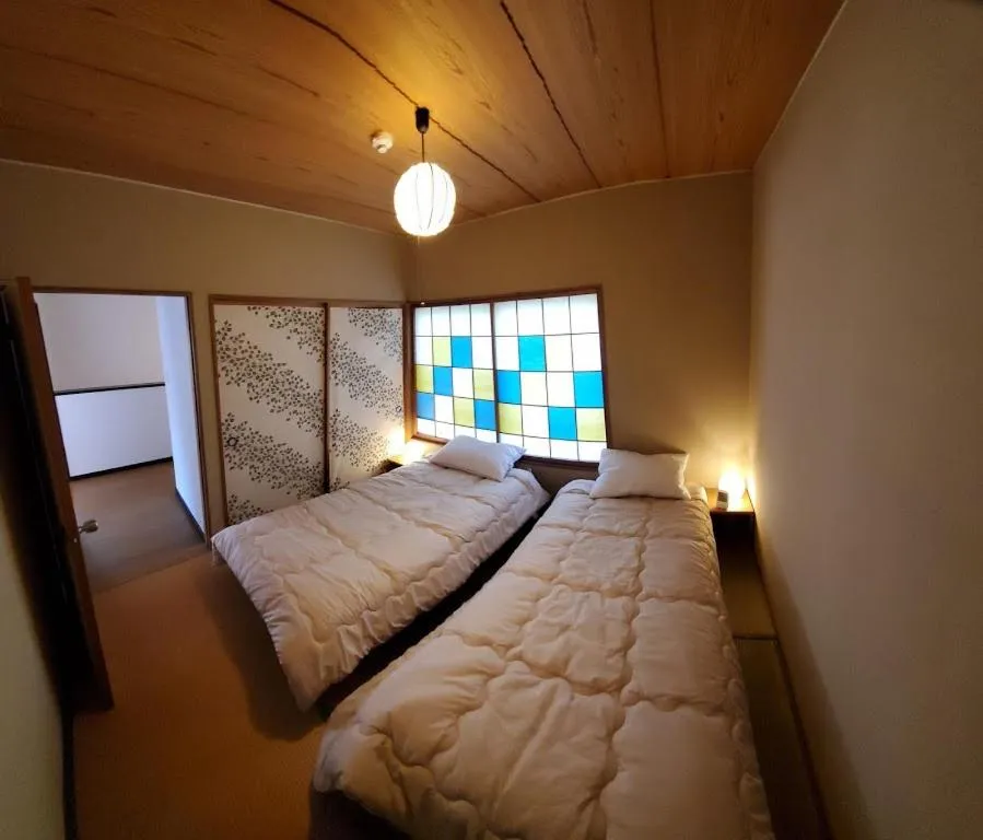 Bed in White Horse Hotel