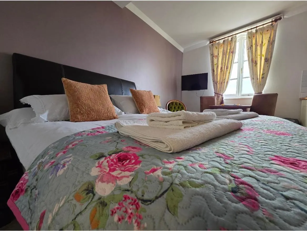 Bed in The Steam Packet