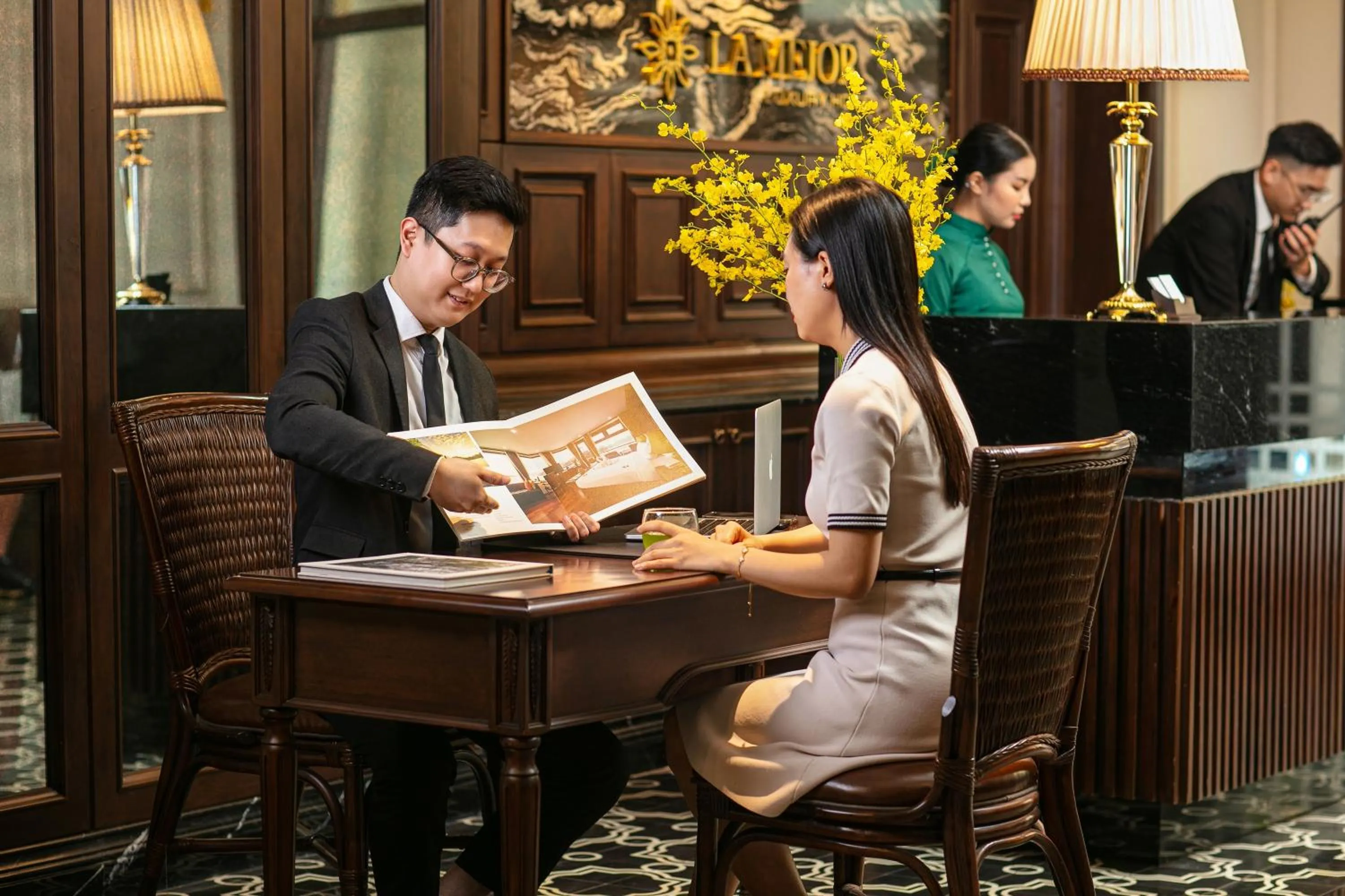 Lobby or reception in La Mejor Hotel & Sky Bar