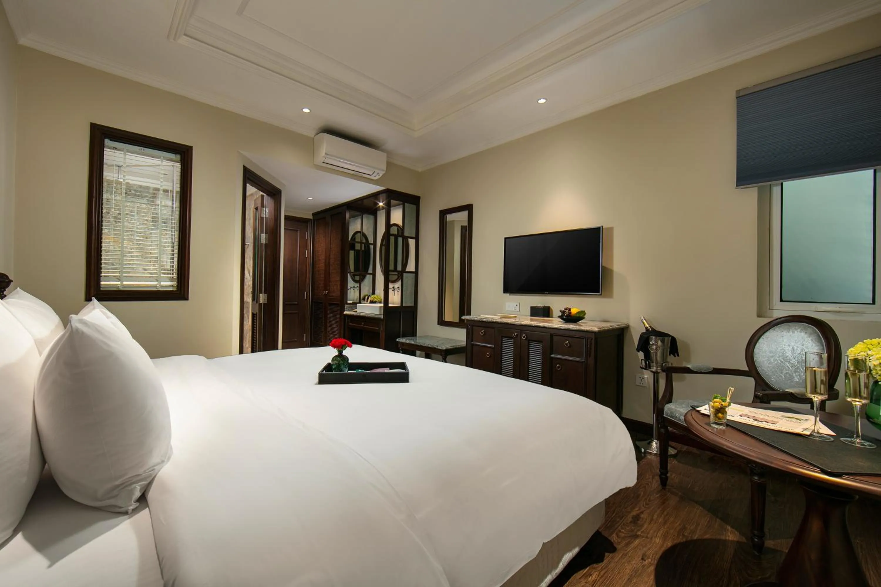 TV and multimedia, Bed in La Mejor Hotel & Sky Bar