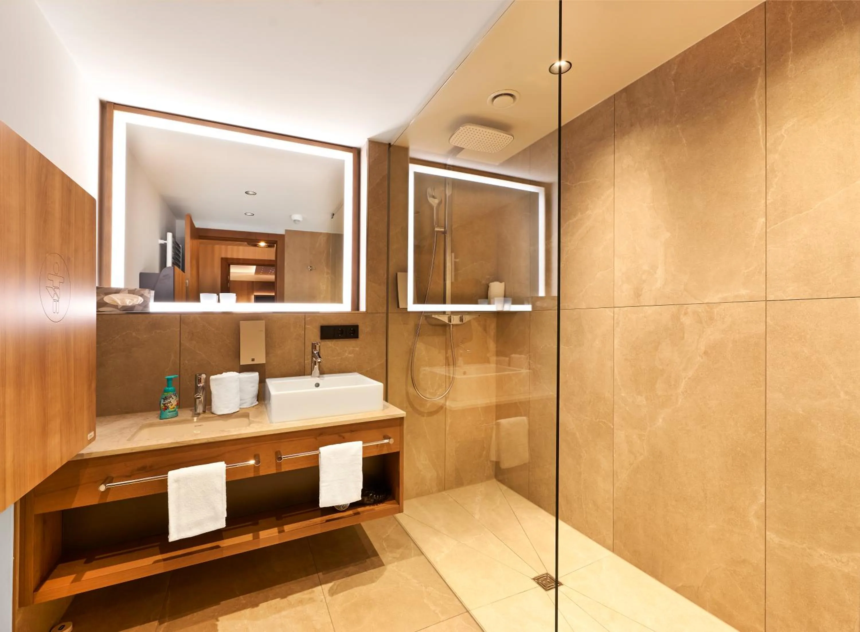 Shower in Familotel Schreinerhof