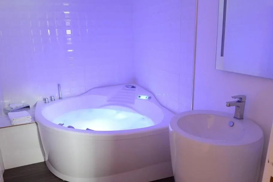 Bath in Domaine de Joinville