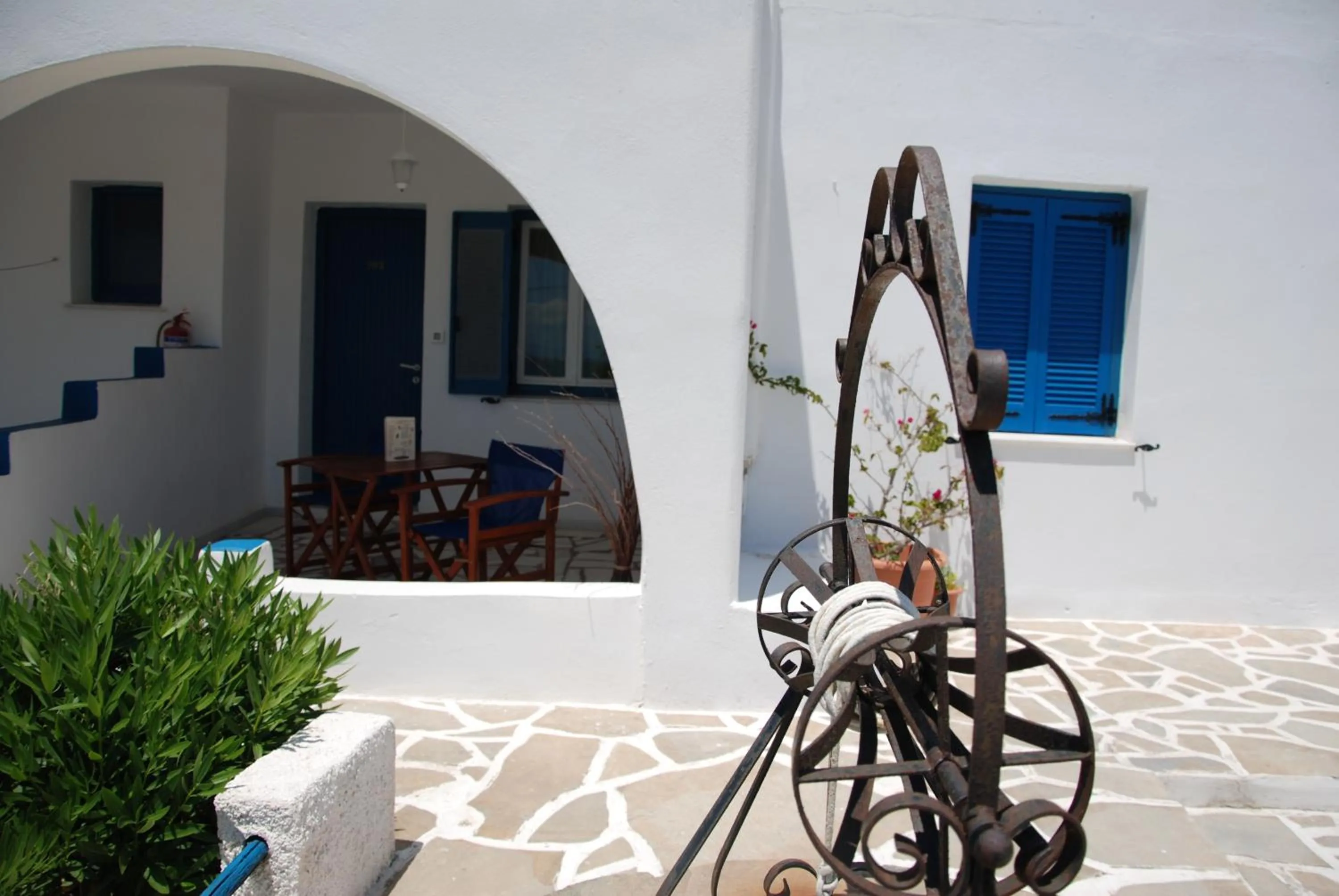 Balcony/Terrace in Koulas Pension - Red Lake