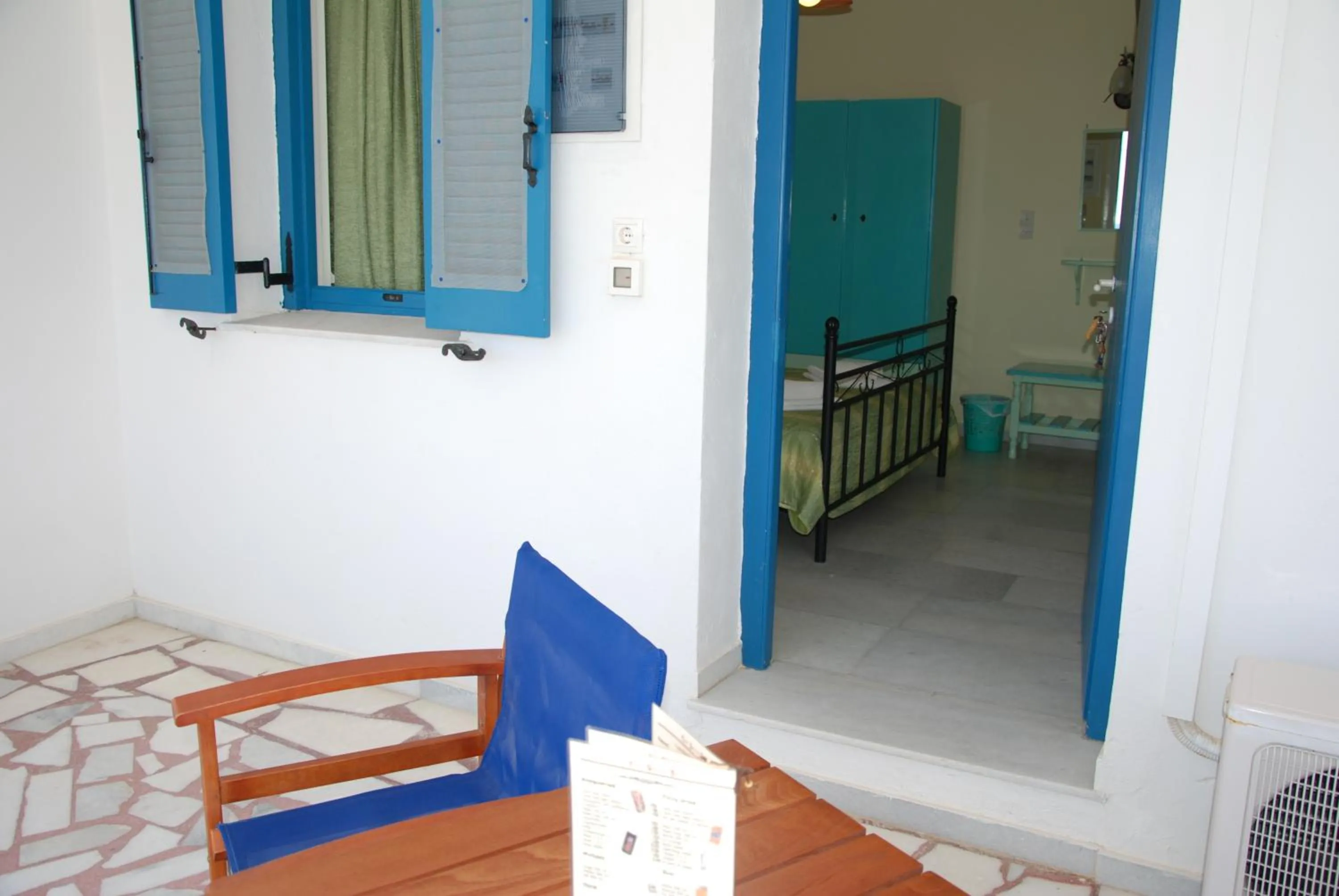 Balcony/Terrace, Bed in Koulas Pension - Red Lake