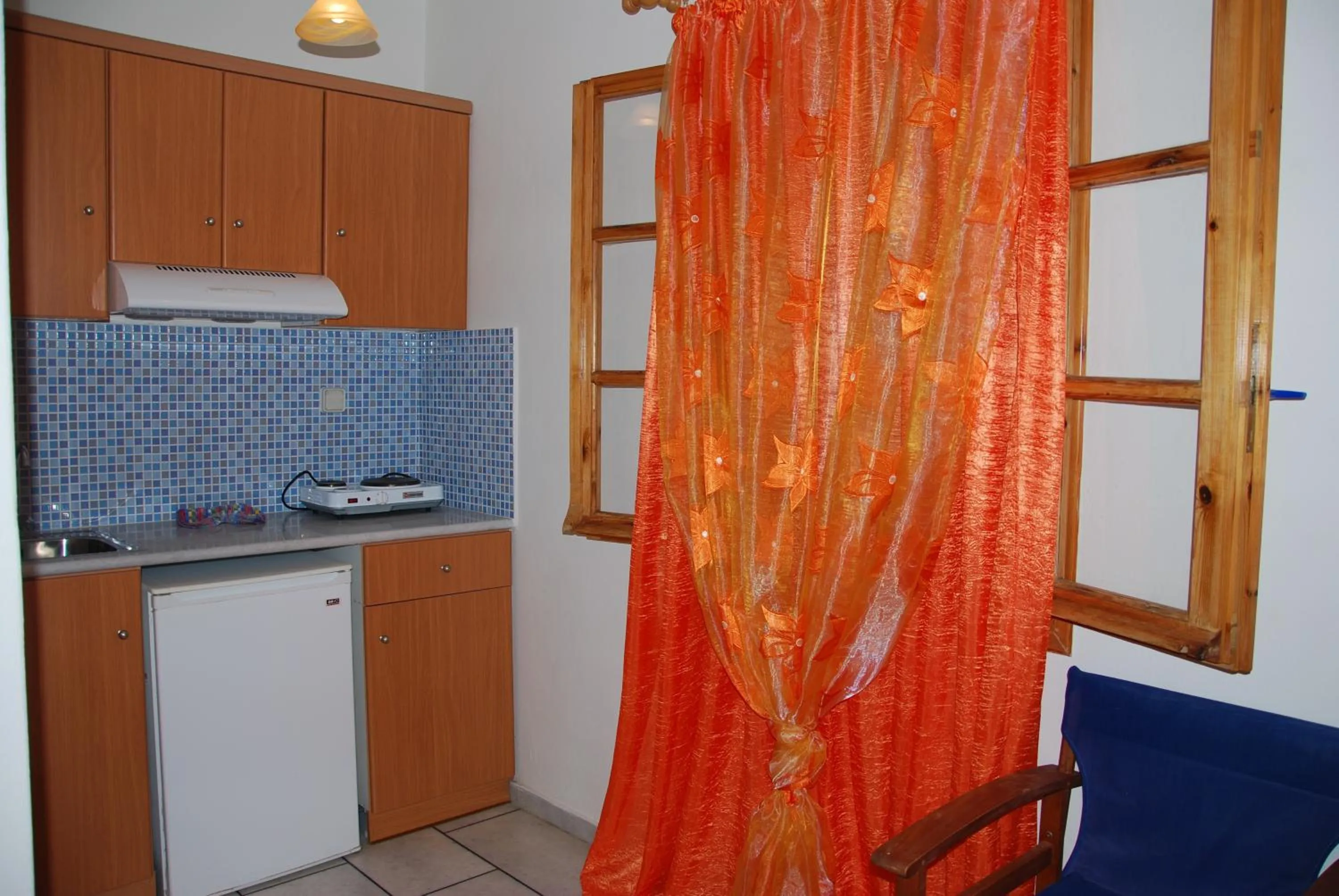 Kitchen or kitchenette in Koulas Pension - Red Lake