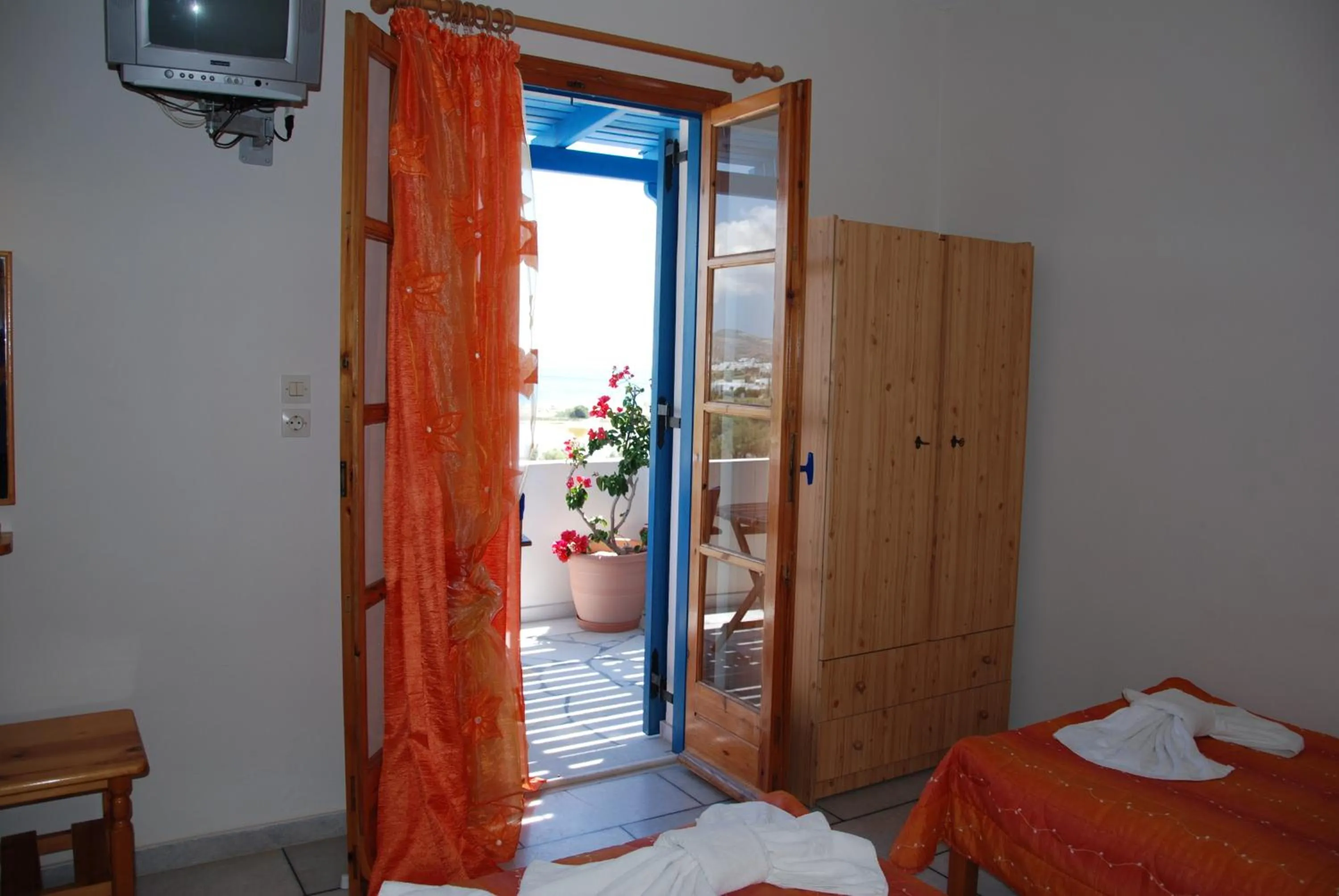 Decorative detail, Bed in Koulas Pension - Red Lake