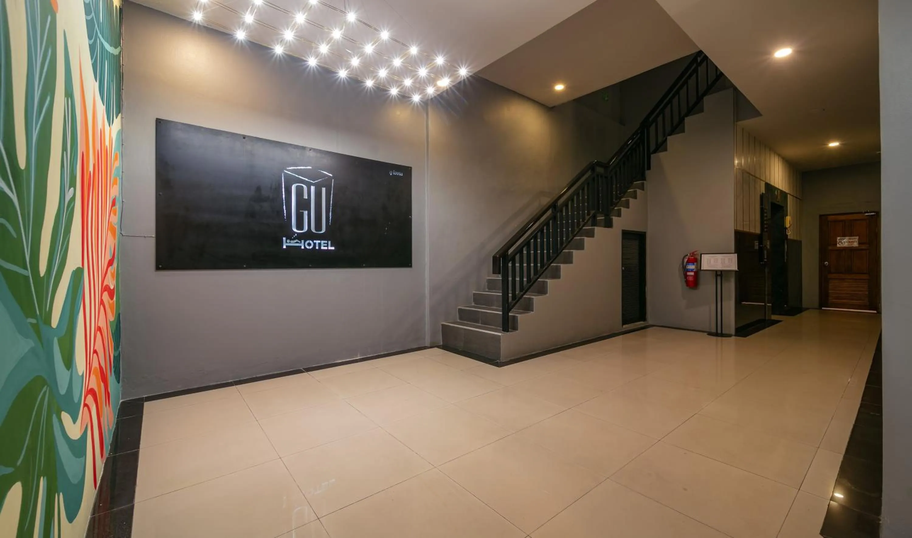 Facade/entrance in Gu Hotel Patong