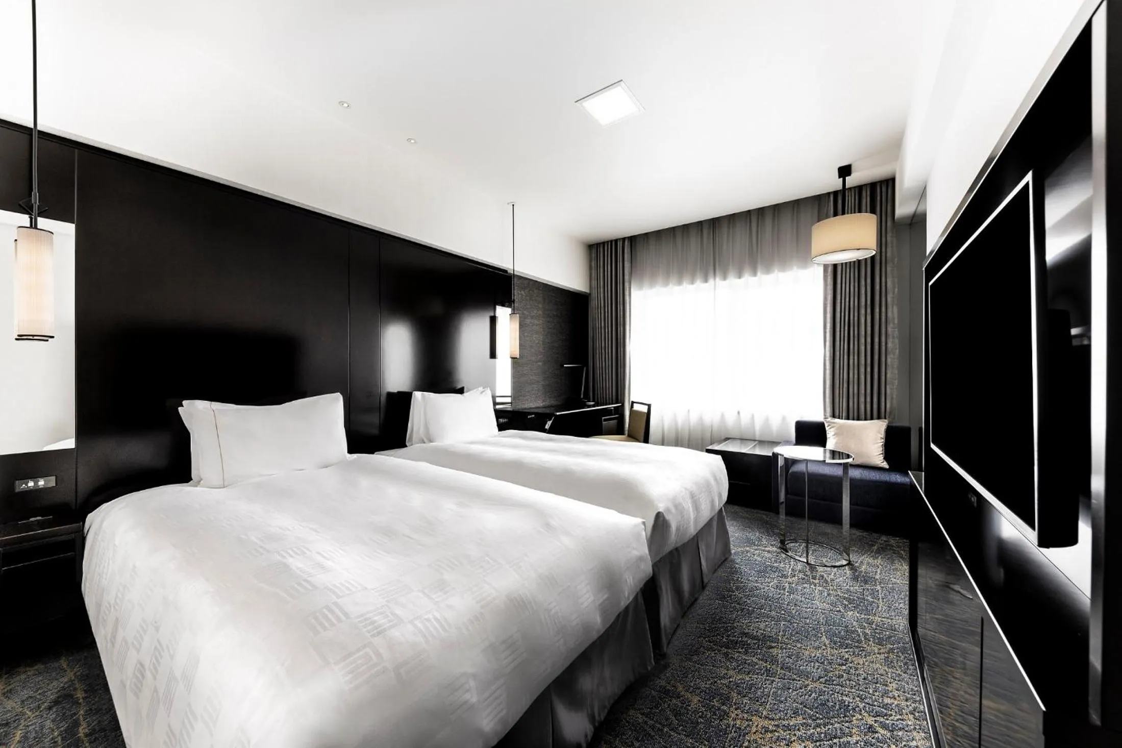 Bed in The Royal Park Hotel Kyoto Sanjo