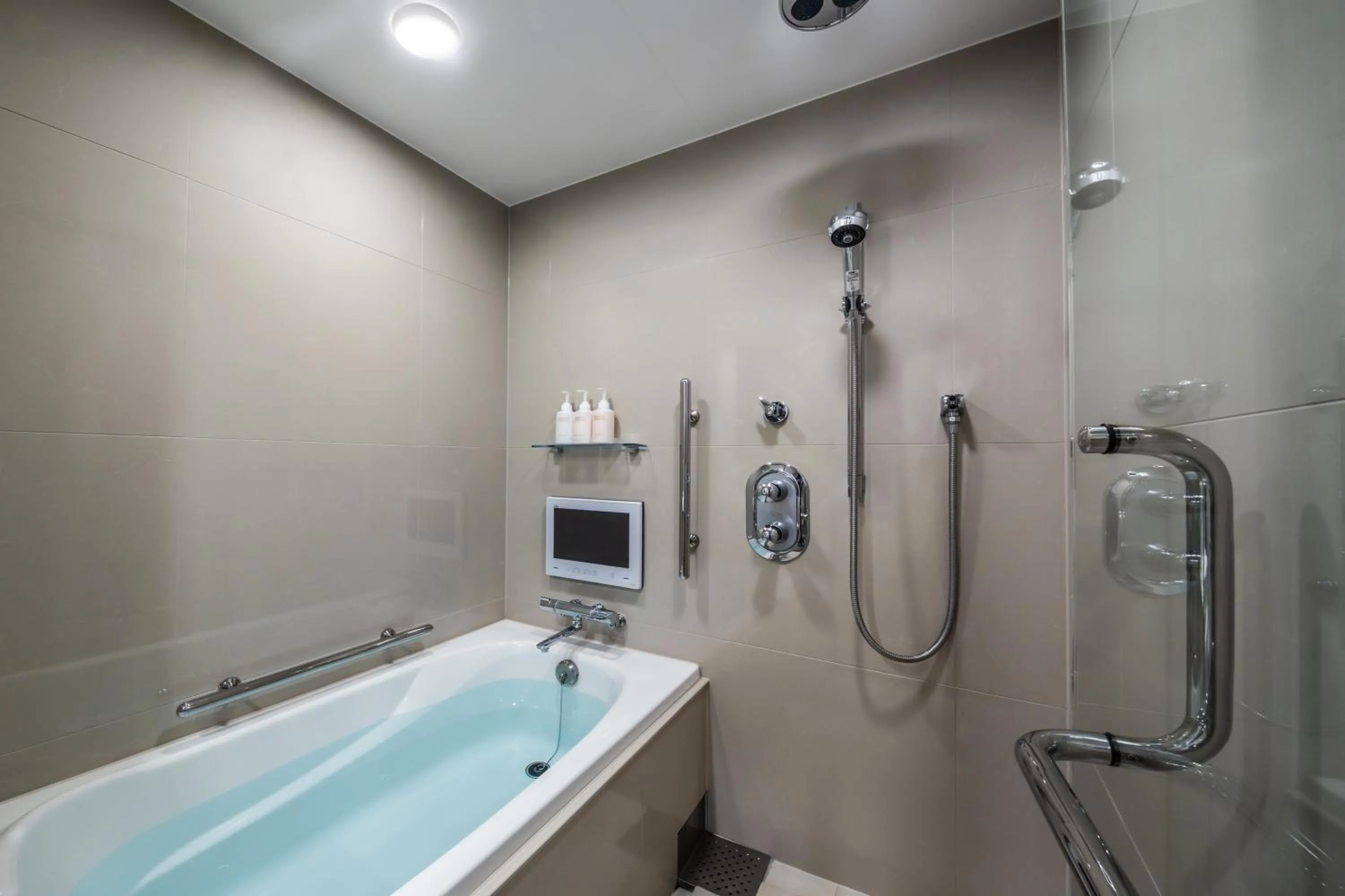 Bath in The Royal Park Hotel Kyoto Sanjo